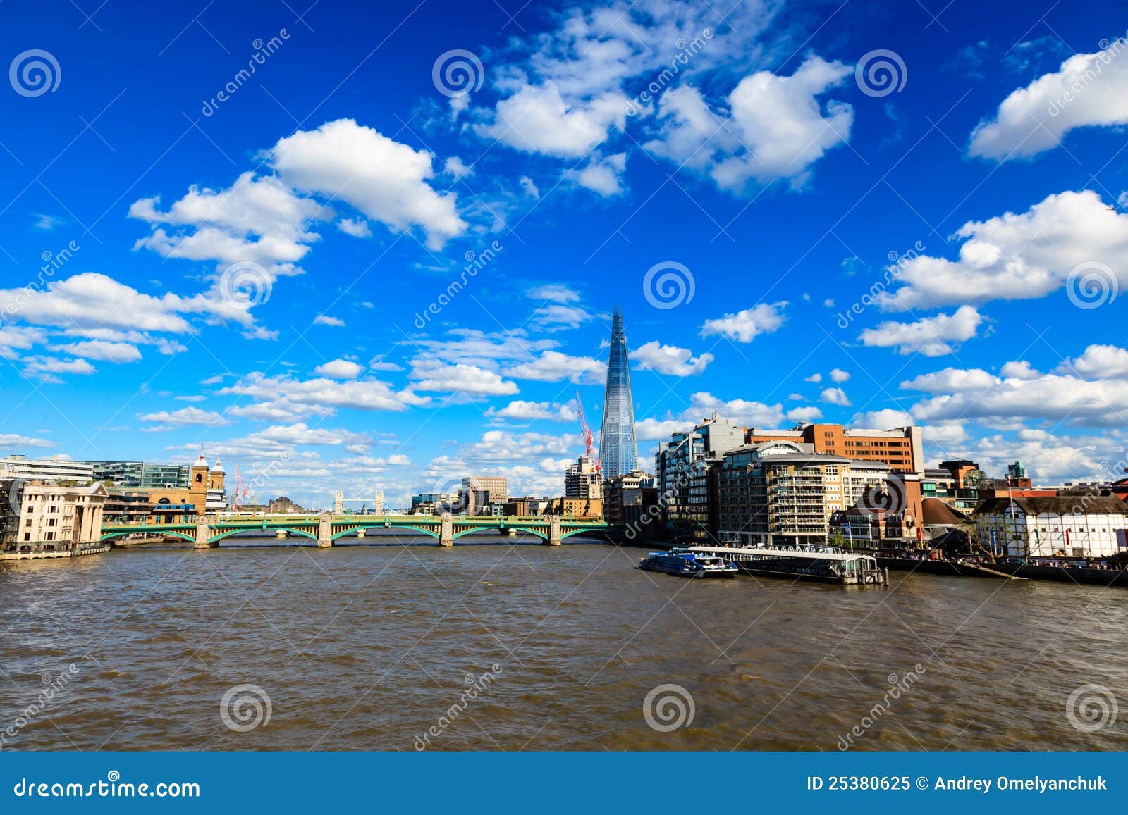 thames river and southwark bridge