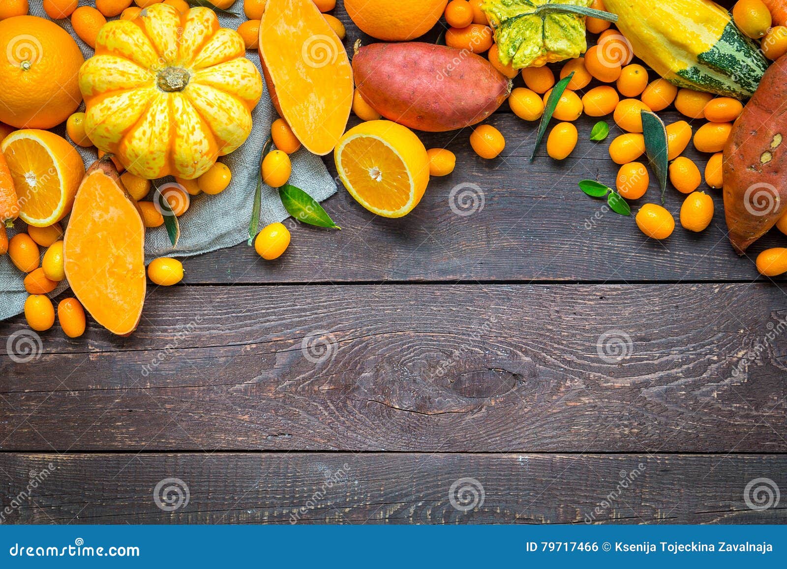 Thanksgiving Autumn Background, Variety of Orange Fruits and Vegetables ...