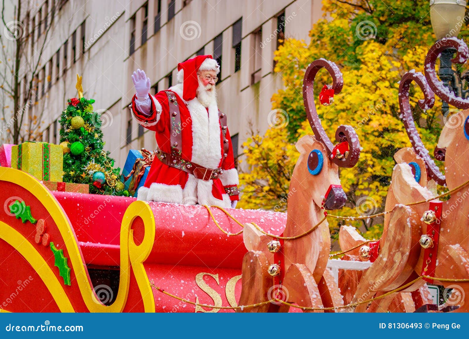 Thanksgiving Macy Parade 2016 Editorial Stock Photo - Image of blurred, urban: 81306493