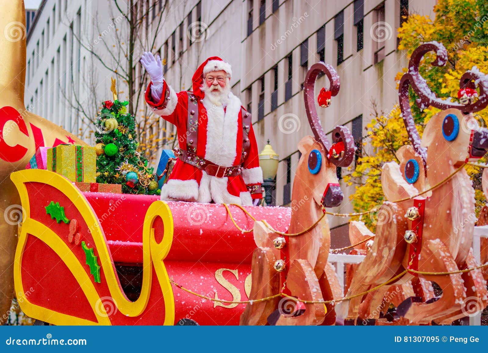 Thanksgiving Macy Parade 2016 Editorial Image - Image of celebration, outdoors: 81307095