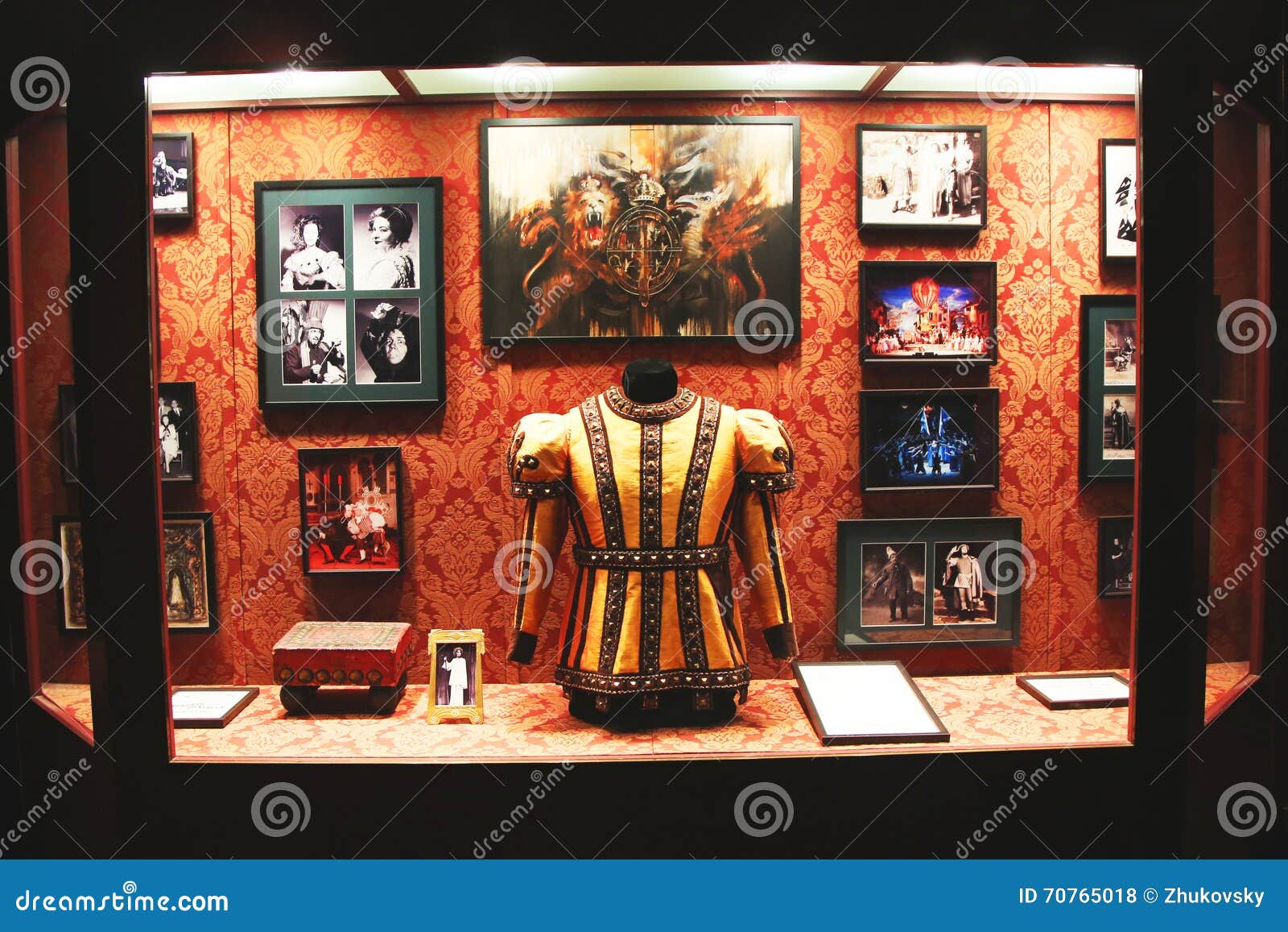 Theater Memorabilia in Metropolitan Opera in New York Editorial Stock