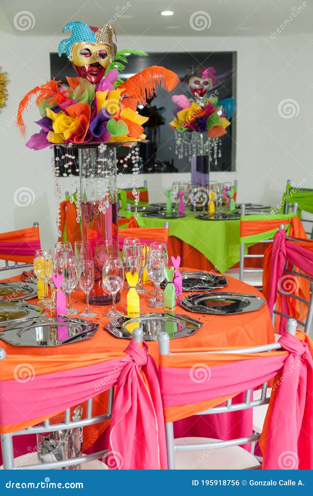 15 Thrilling Carnival Theme Party Decoration Ideas This Year | Coachella  theme party, Caribbean theme party, Carnival themes
