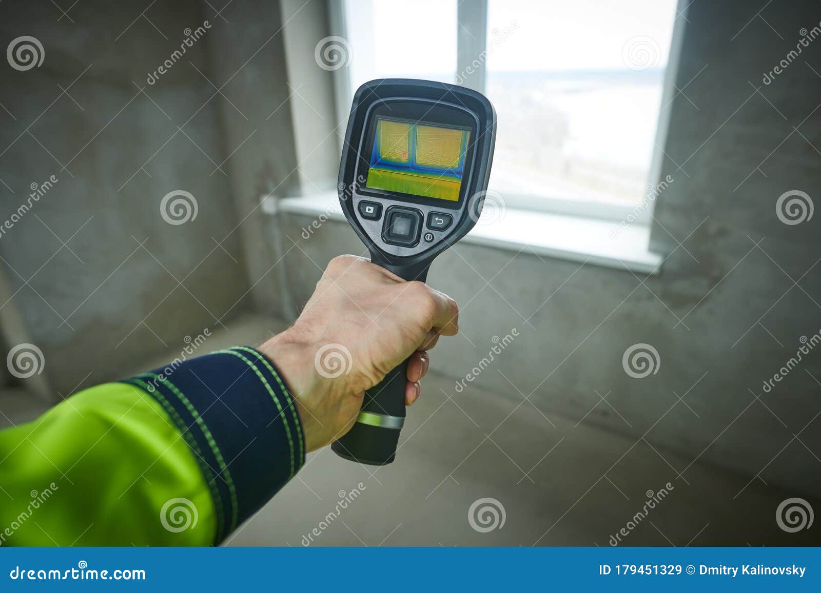 Thermal imagers for heating construction