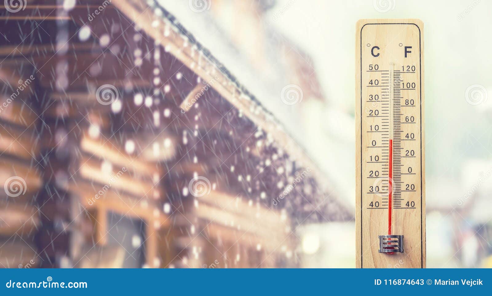 thermometer displaying 5 degrees celsius or 40 fahrenheit, in th