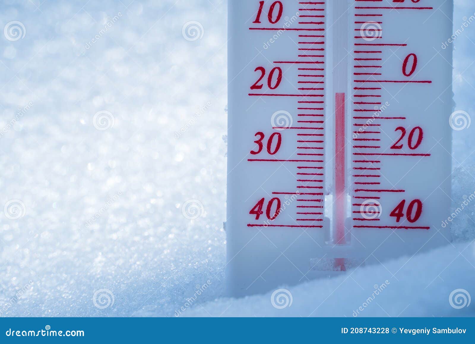 The Thermometer Lies On The Snow In Winter Showing A Negative Temperature  Meteorological Conditions In A Harsh Climate In Winter With Low Air And  Ambient Temperaturesfreeze In Wintertime Stock Photo - Download