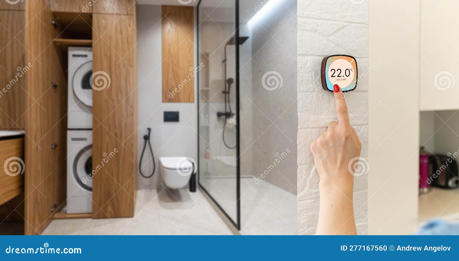 Thermostat Intérieur Smart Home Dans Le Système Maison Pour La Température.  Chauffage D'hiver Efficacité énergétique Automatisatio Photo stock - Image  du gens, chambre: 277167560