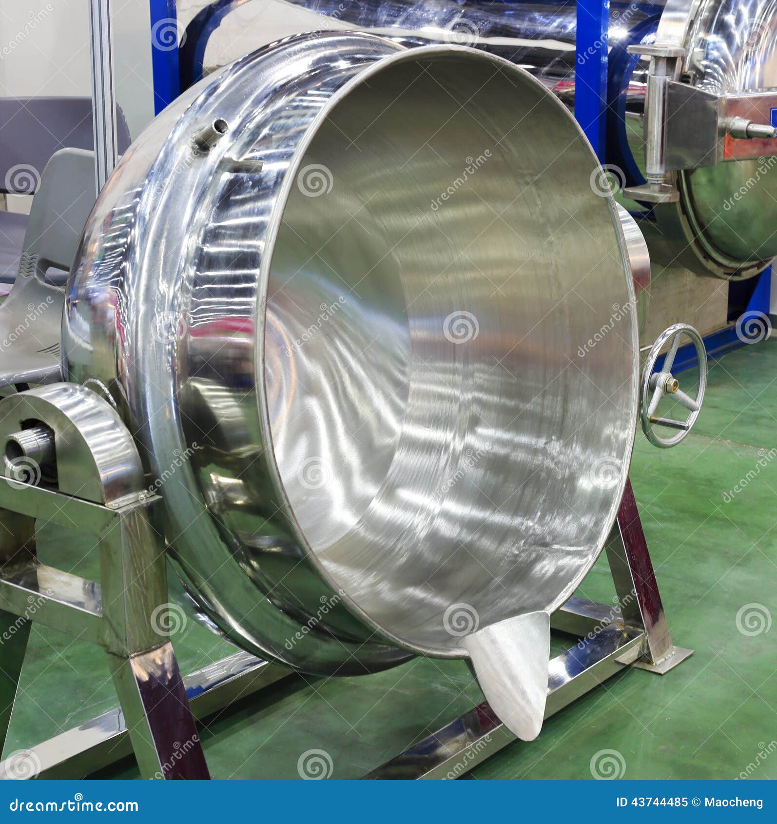 Thermostat water bath pot stock image. Image of machines 43744485