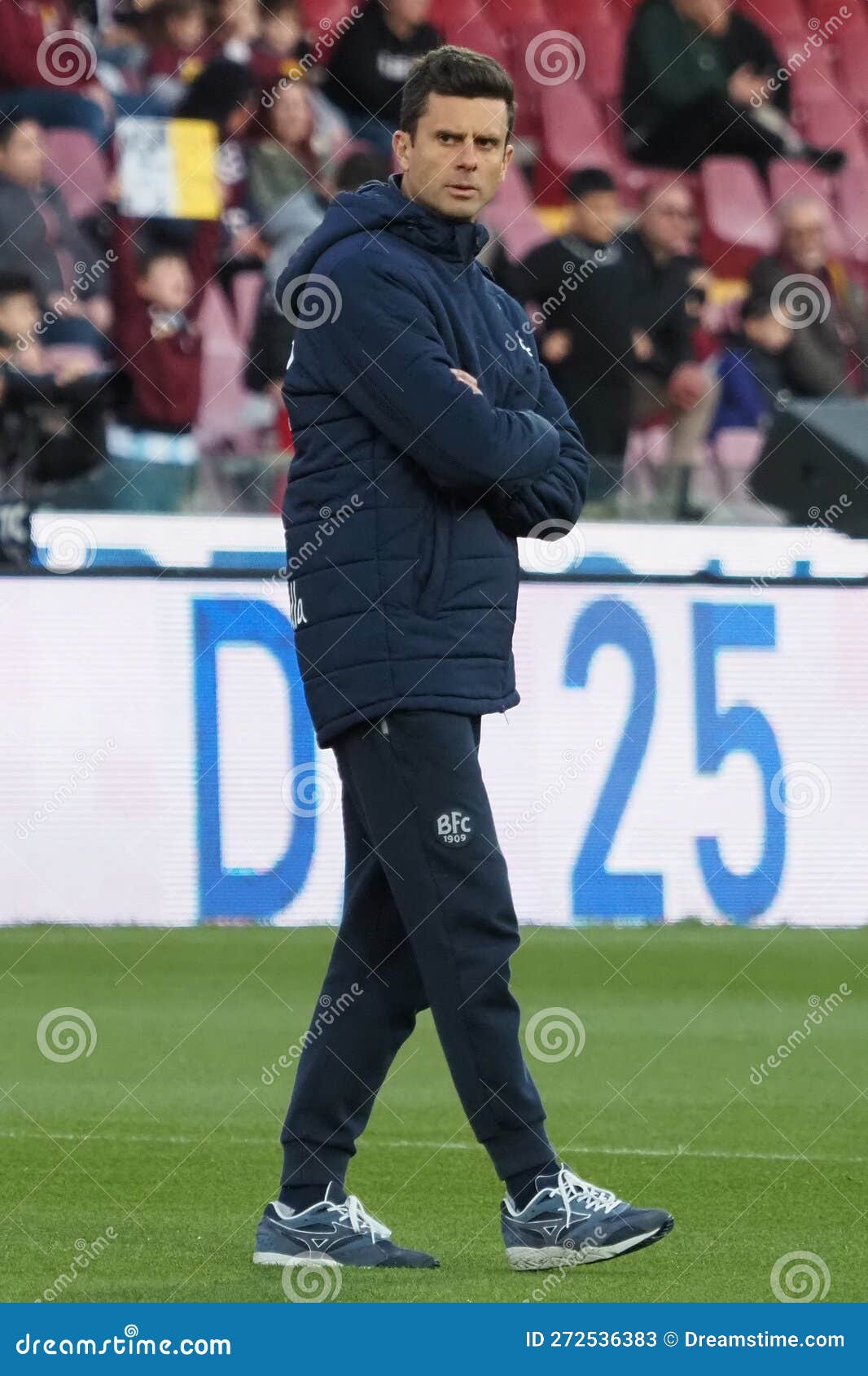 Thiago Motta Treinador Da Bologna Durante O Jogo Da Serie Italiana Uma Liga  Entre Salernitana Vs Bologna Final Result Salerni Foto de Stock Editorial -  Imagem de ataque, discurso: 272536383