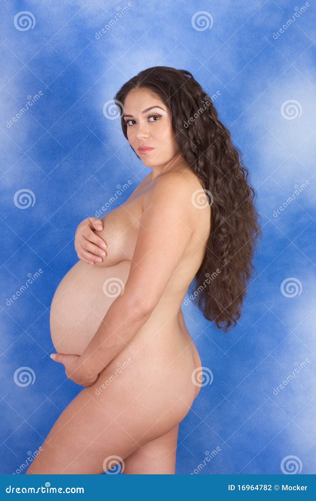 957px x 1300px - Third Trimester Nude Pregnant Hispanic Woman Stock Photo - Image of  abdomen, belly: 16964782