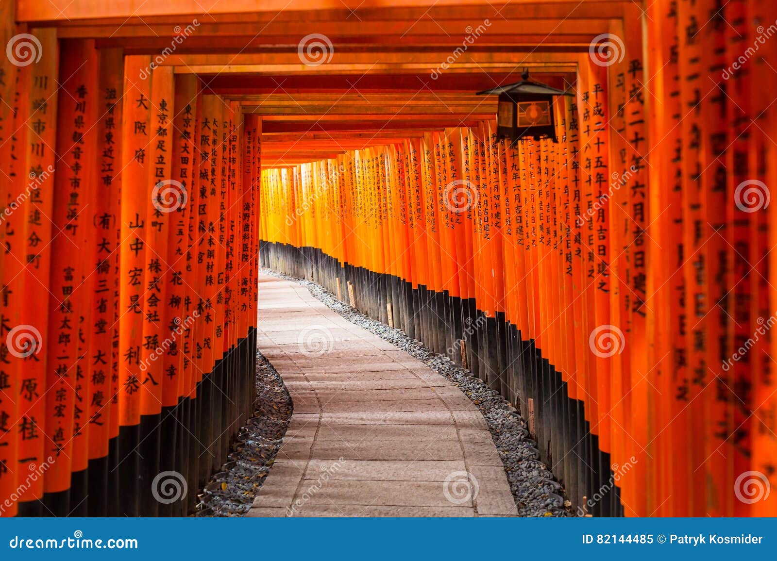 thousands of torii gates at fushimi inari shrine in kyoto