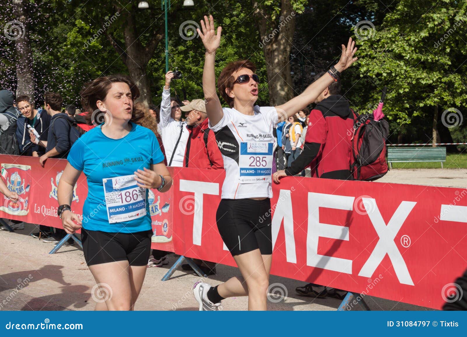 Thousands Of Women Take Part In The Avon Running 13 Editorial Photography Image Of Milan Competition