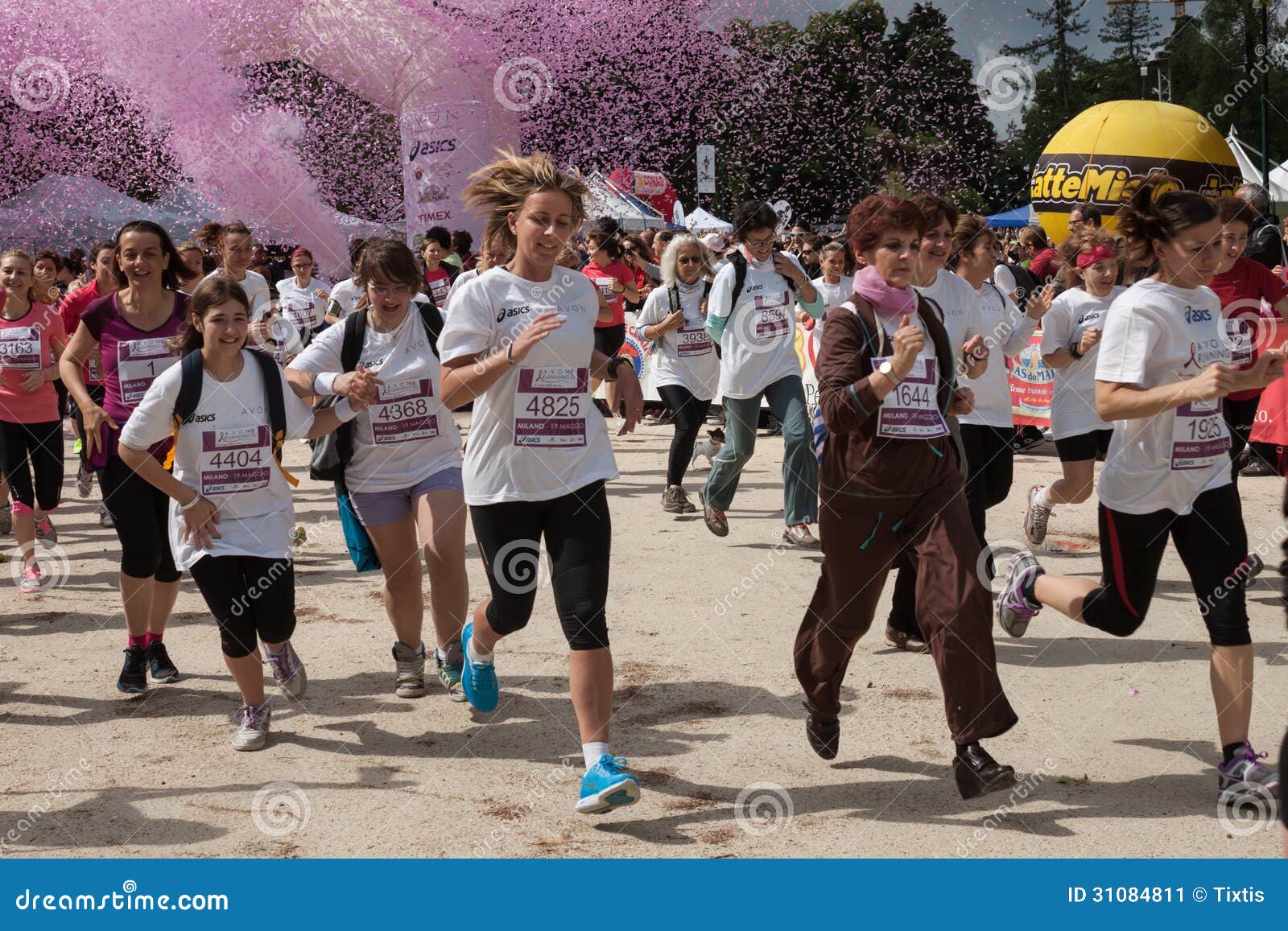 Thousands Of Women Take Part In The Avon Running 13 Editorial Photo Image Of Athletic Active