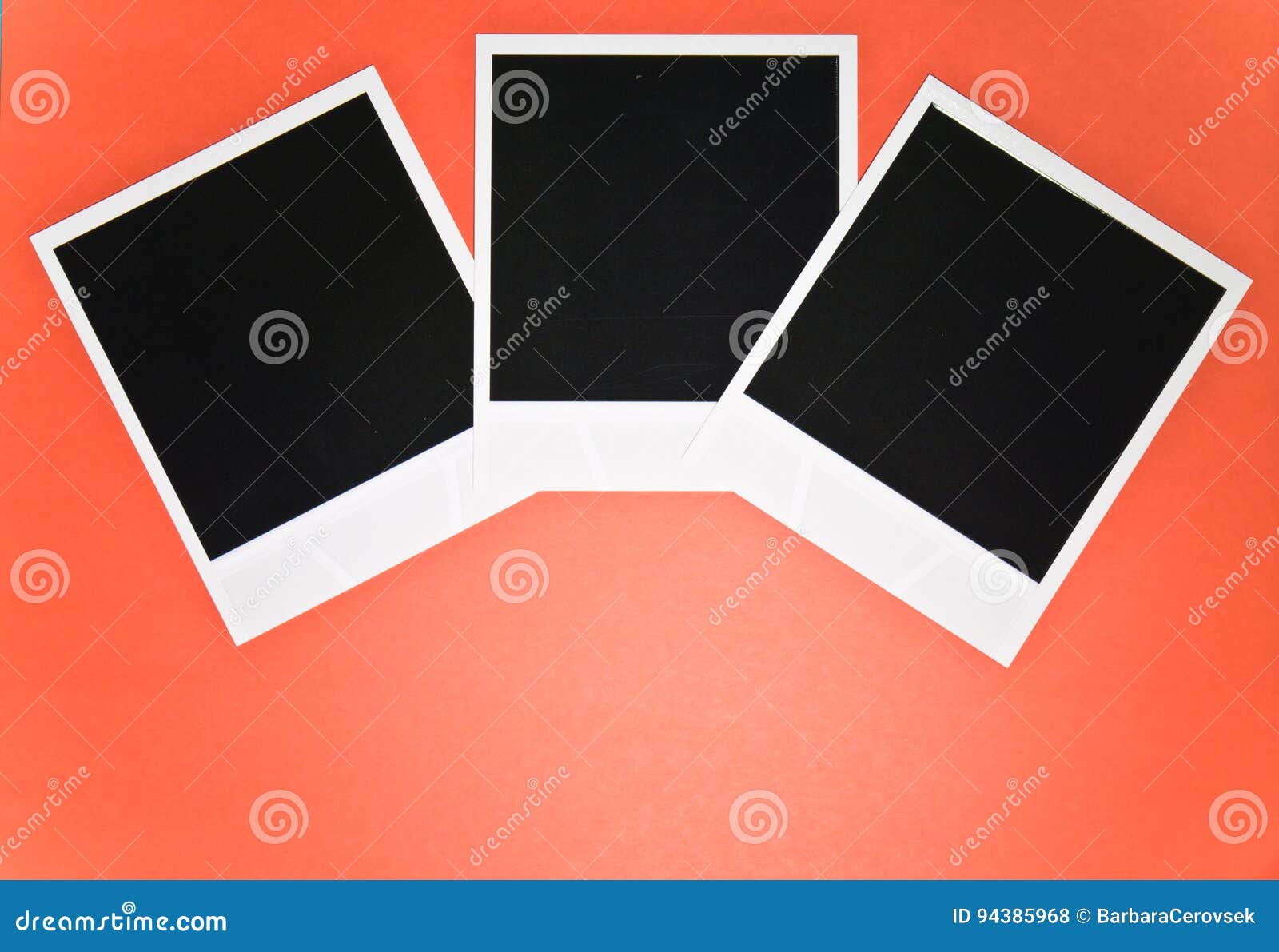 fløjte udslettelse Forbedre Three Blank Instant Photo Frames on Red Background with Copy Space Top View  Stock Photo - Image of paper, blank: 94385968