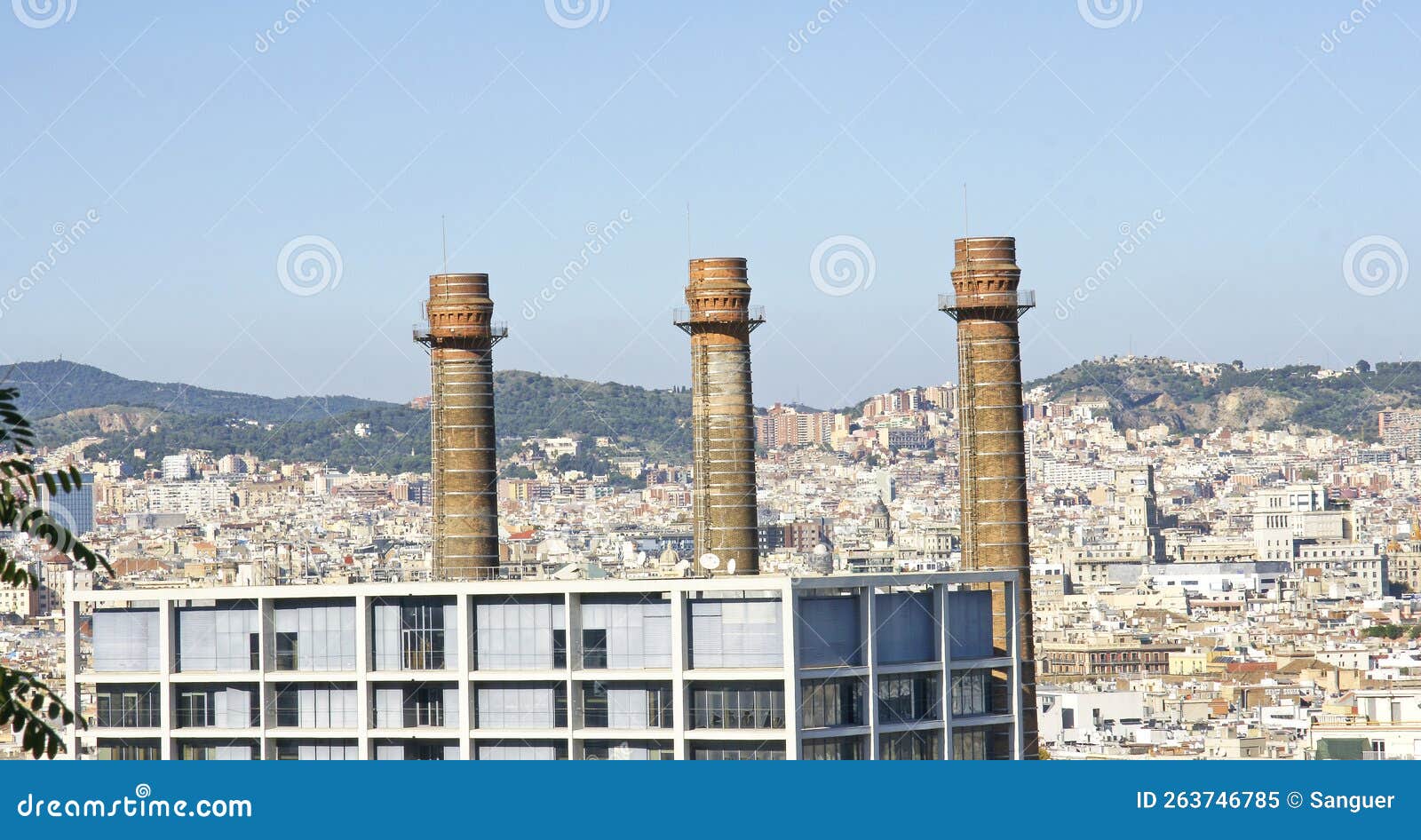 three chimneys on the paralelo de barcelona