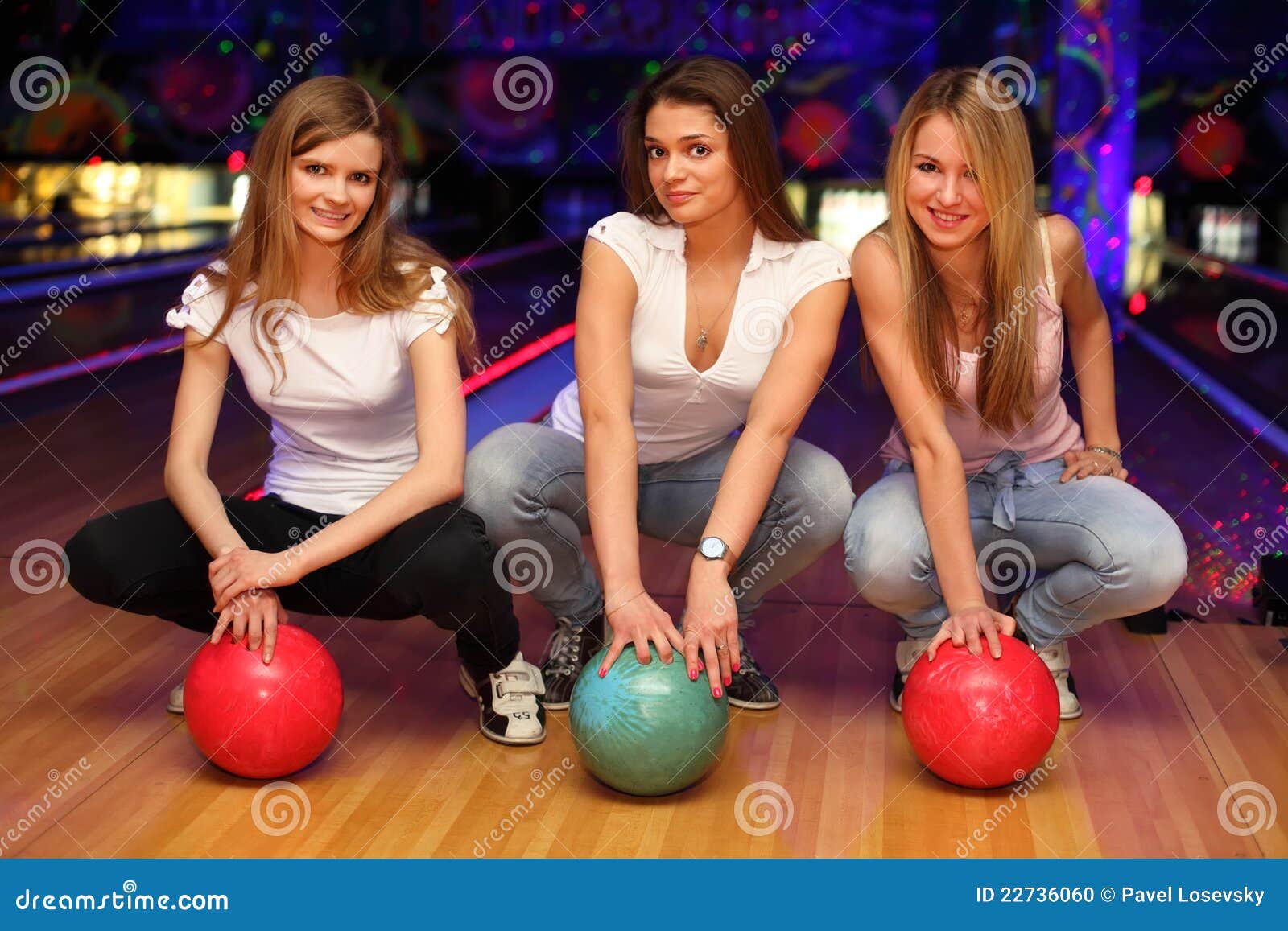 Three Girls Sit With Balls In Bowling Club Stock Photo - Image of path,  ball: 22736060
