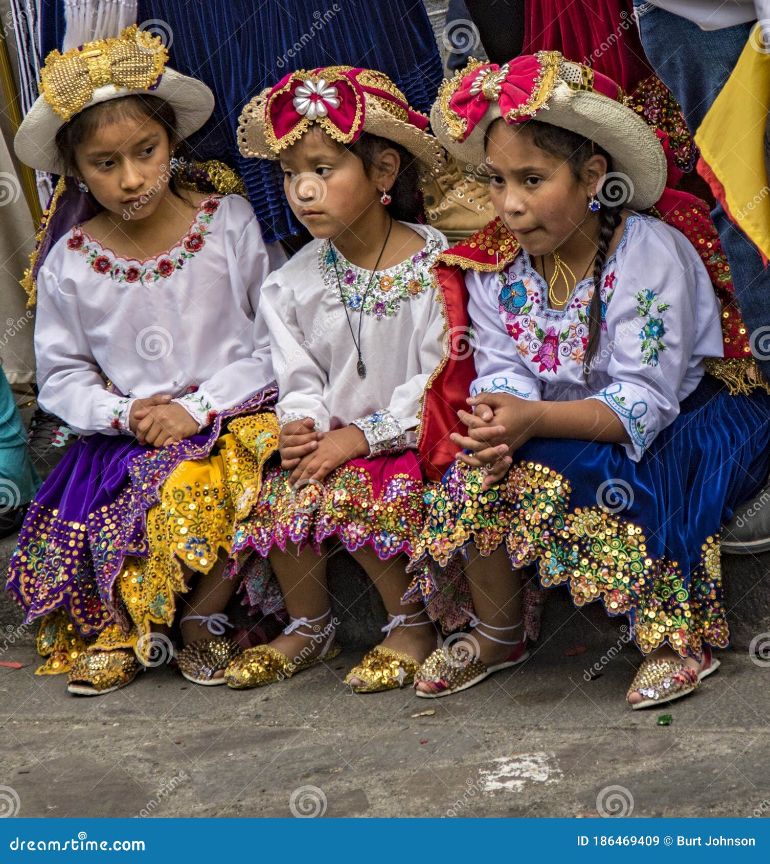 Collection 101+ Images what is the traditional clothing in ecuador Full HD, 2k, 4k