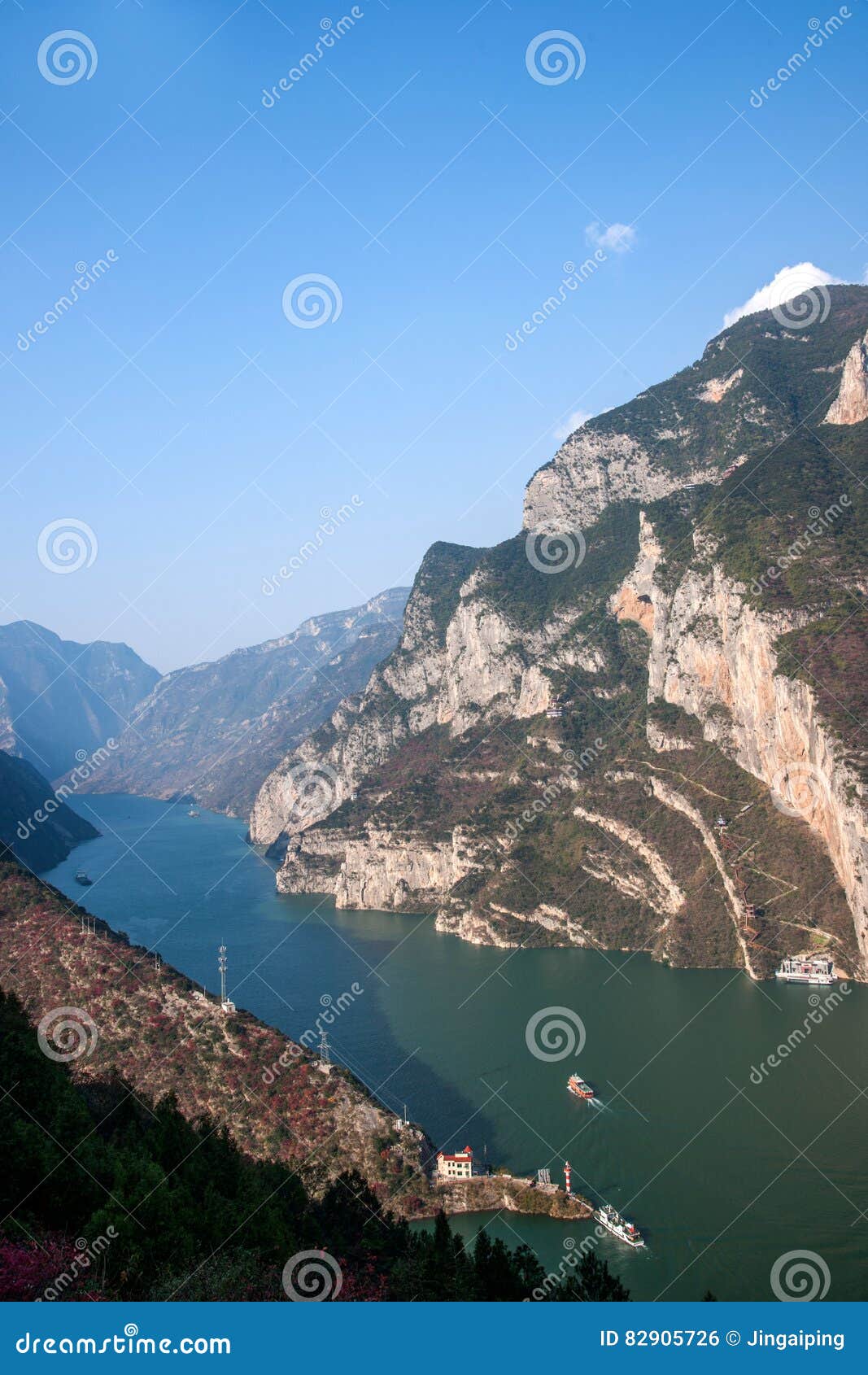 three gorges of the yangtze river valley gorge