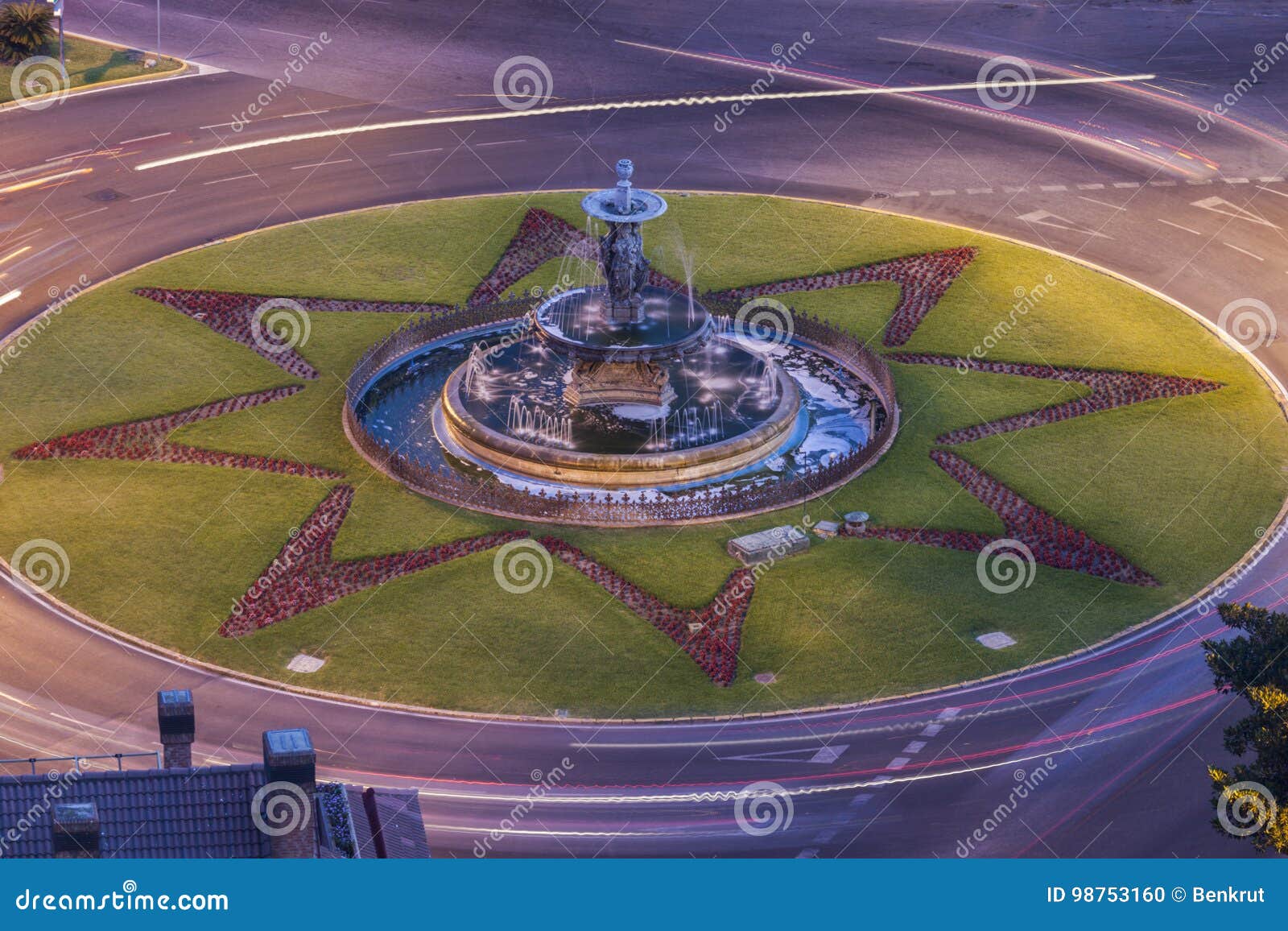 the three graces fountain in malaga