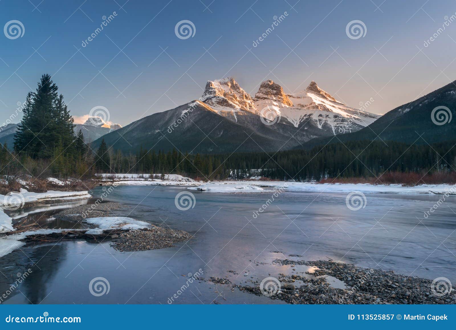 three sister mountain during the evening