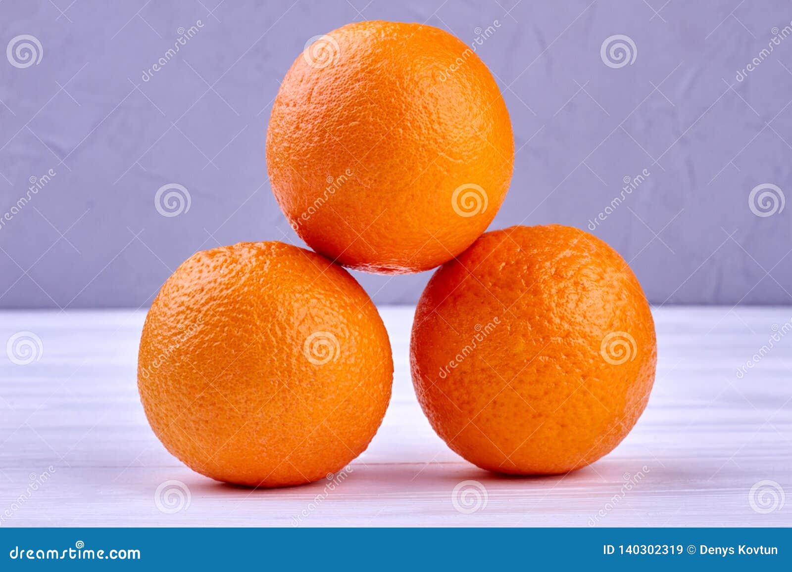 Three Whole Orange Fruits Stock Image Image Of Dietary 140302319