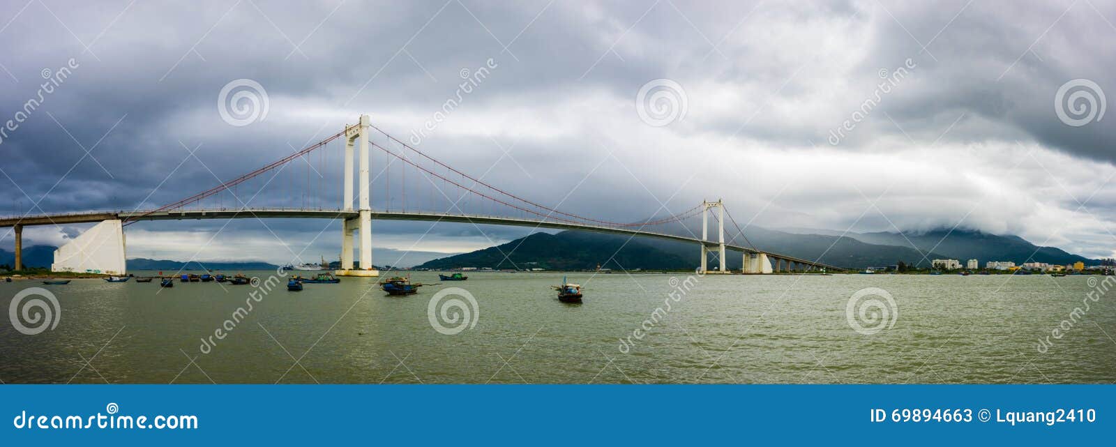 thuan phuoc brigde in danang city
