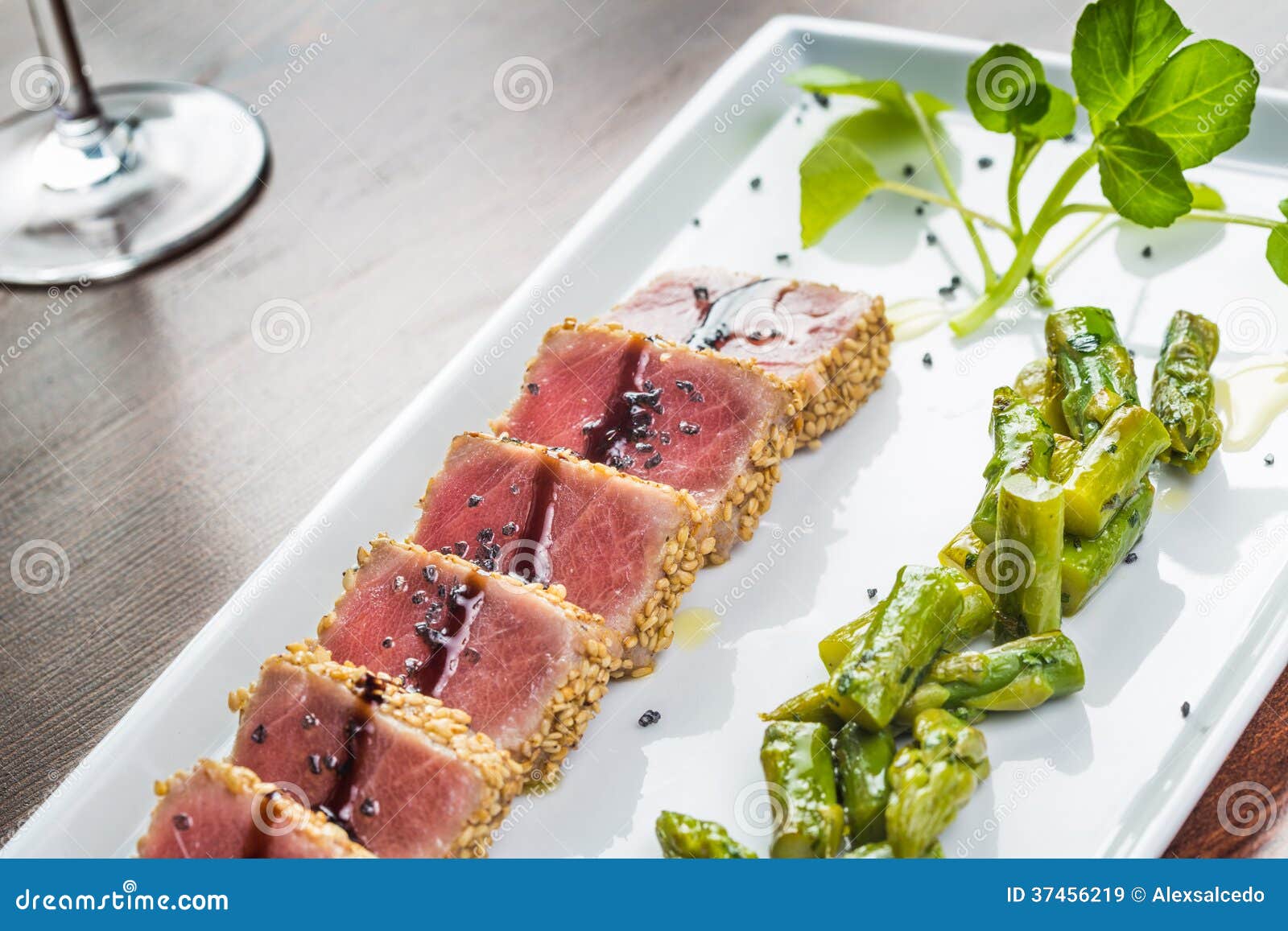 Thunfisch Tataki