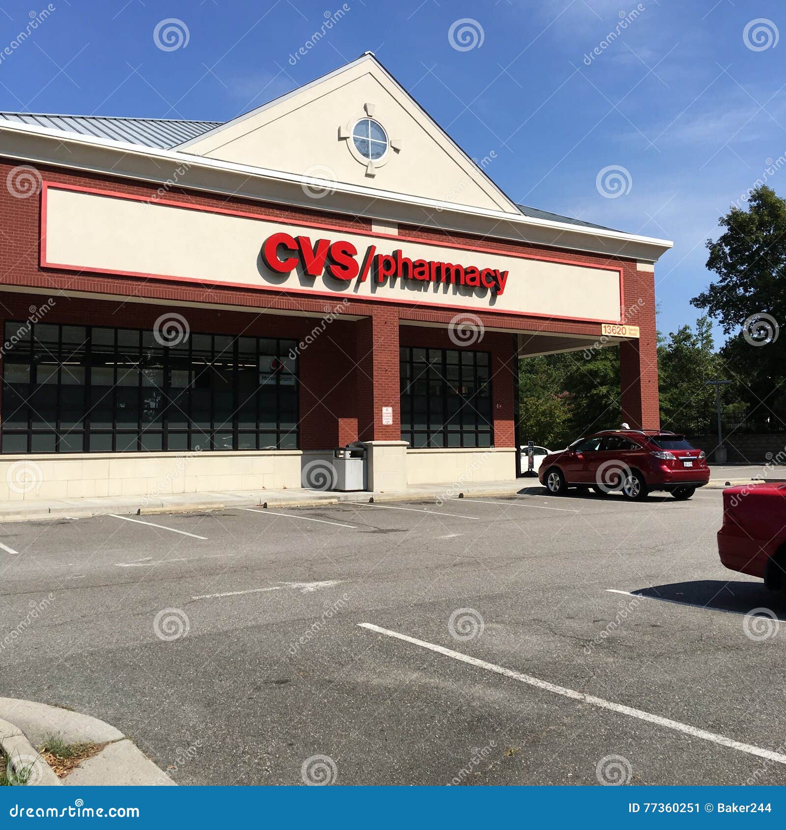 Tienda De Cadena De La Farmacia De CVS Foto editorial - Imagen de cielo,  caminata: 77360251, image size:1600x1690