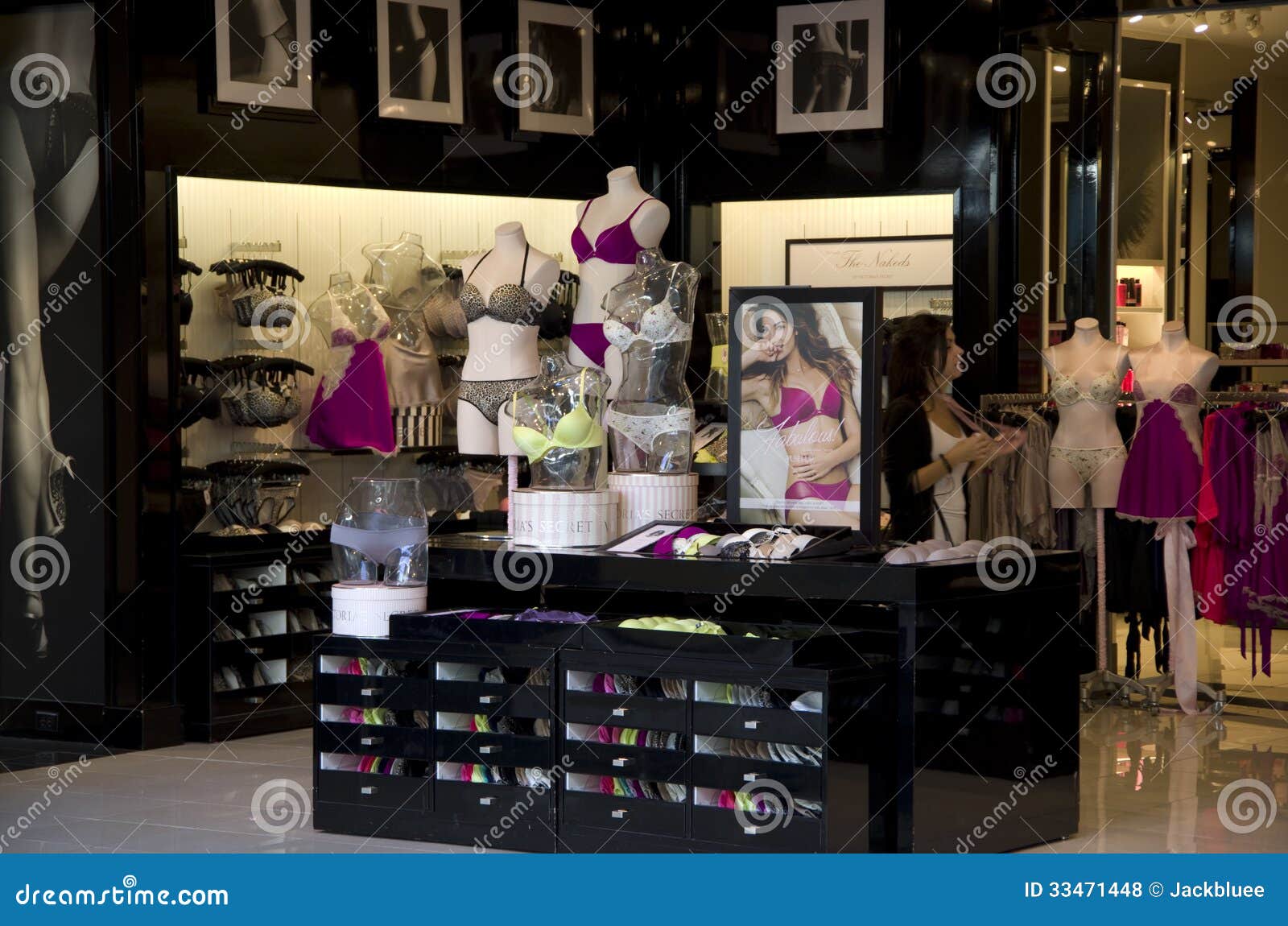 Tienda De La Ropa Interior De Victoria's Secret Foto de archivo editorial - Imagen de manera, umbral: