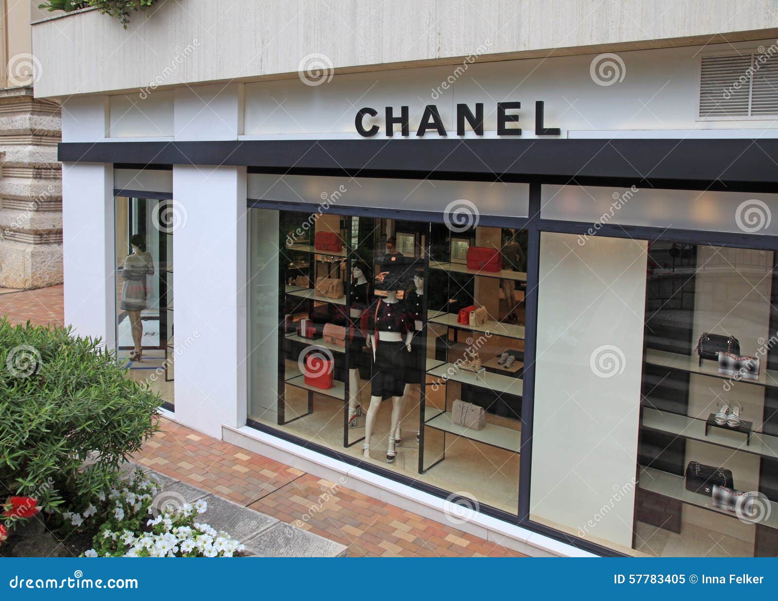 oscuridad consenso adolescente Tienda De Lujo Elegante De Chanel, Monte Carlo, Mónaco Imagen editorial -  Imagen de negocios, famoso: 57783405