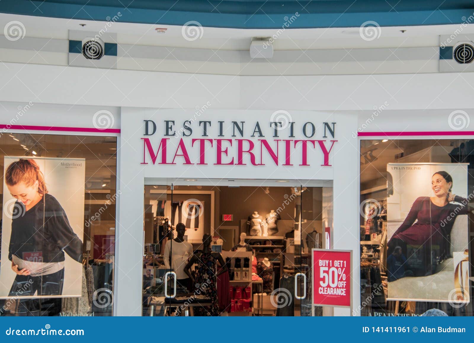 Tienda De Maternidad Del Destino En Place Mall Foto editorial - Imagen de embarazo, minorista: 141411961