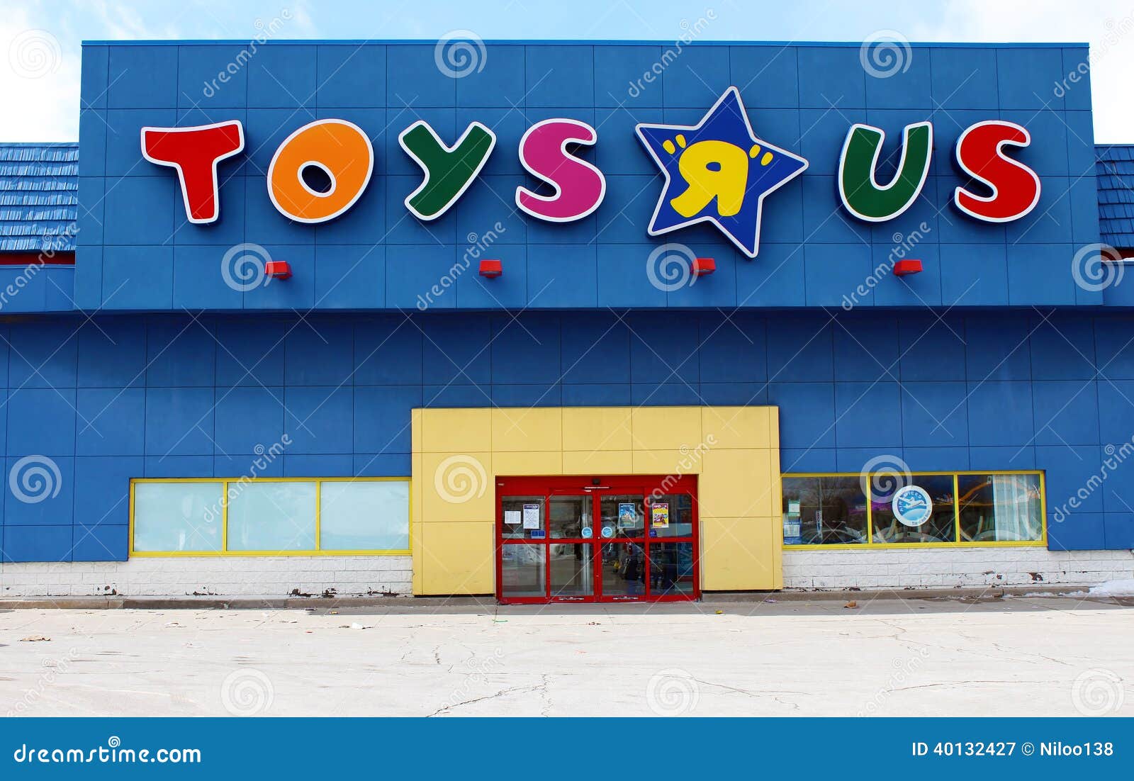Tienda de Toys R Us fotografía editorial. Imagen de juguete 40132427