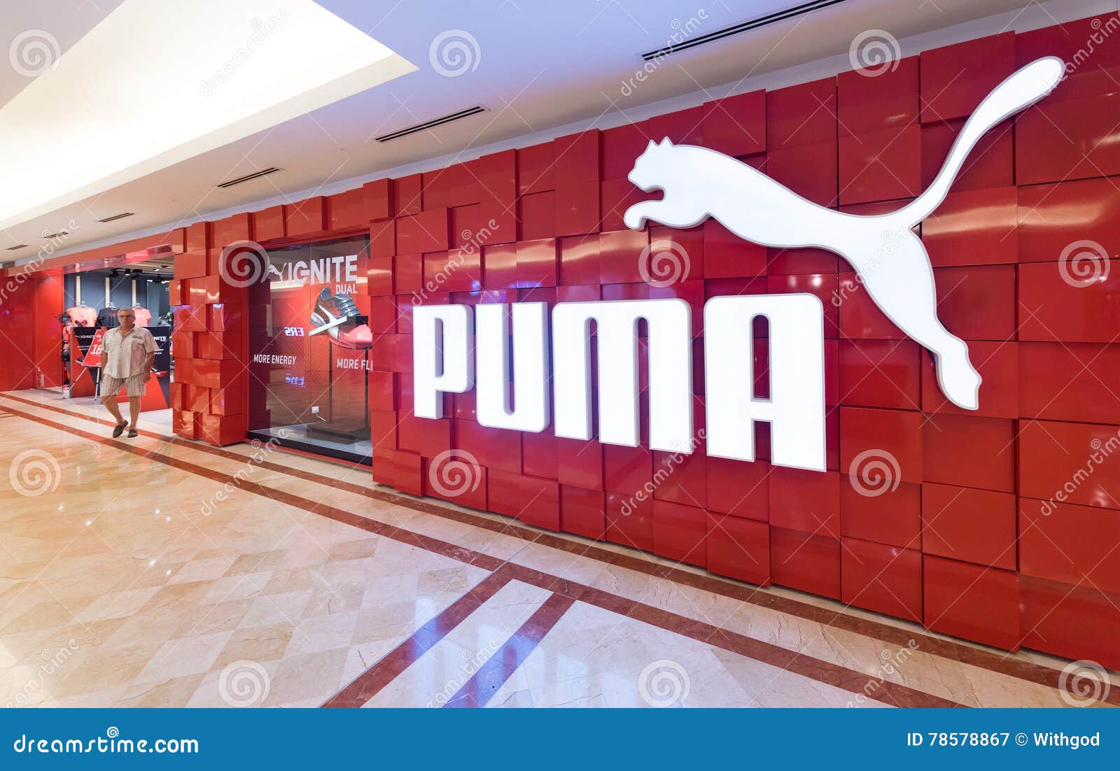 selva maduro Conciliador Tienda Del Puma En Kuala Lumpur, Malasia Fotografía editorial - Imagen de  escaparate, editorial: 78578867