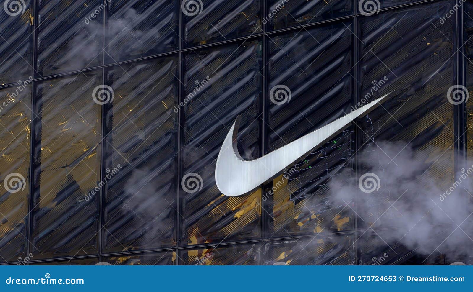 Tienda Nike En 5ª Avenida En Nueva Nueva York Ciudad Usa 14 De Febrero De 2023 Foto de editorial - Imagen de manhattan: 270724653