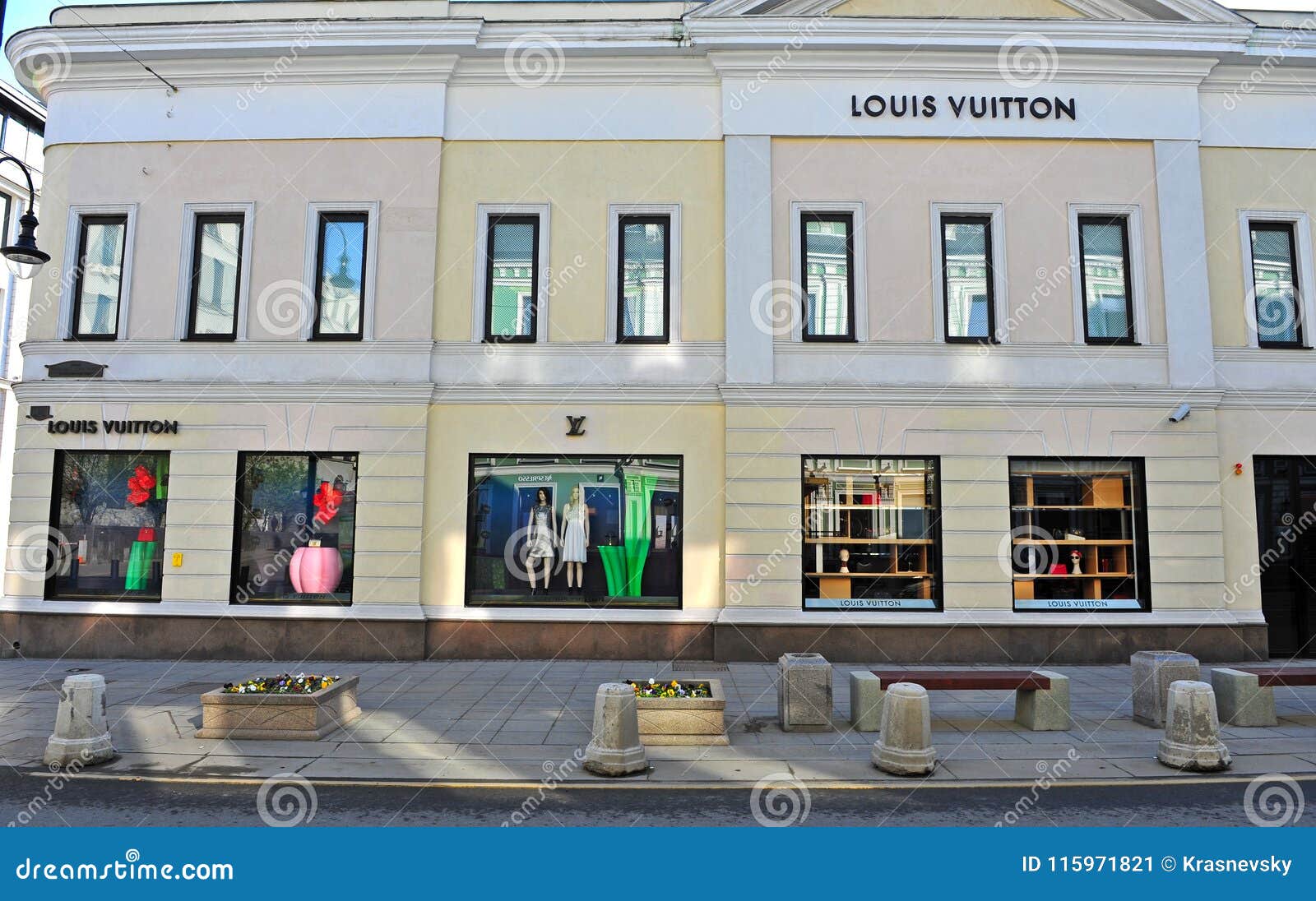 Tienda Principal De Louis Vuitton, Foto editorial - Imagen de muestra, frente: 115971821