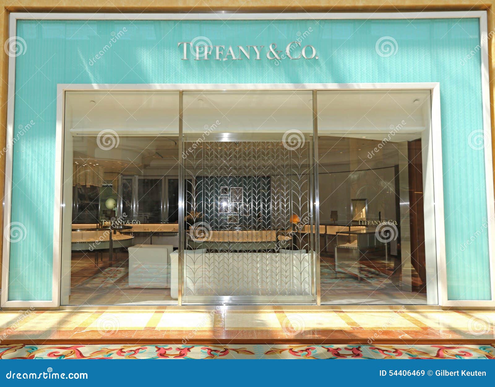 tiffany and co storefront