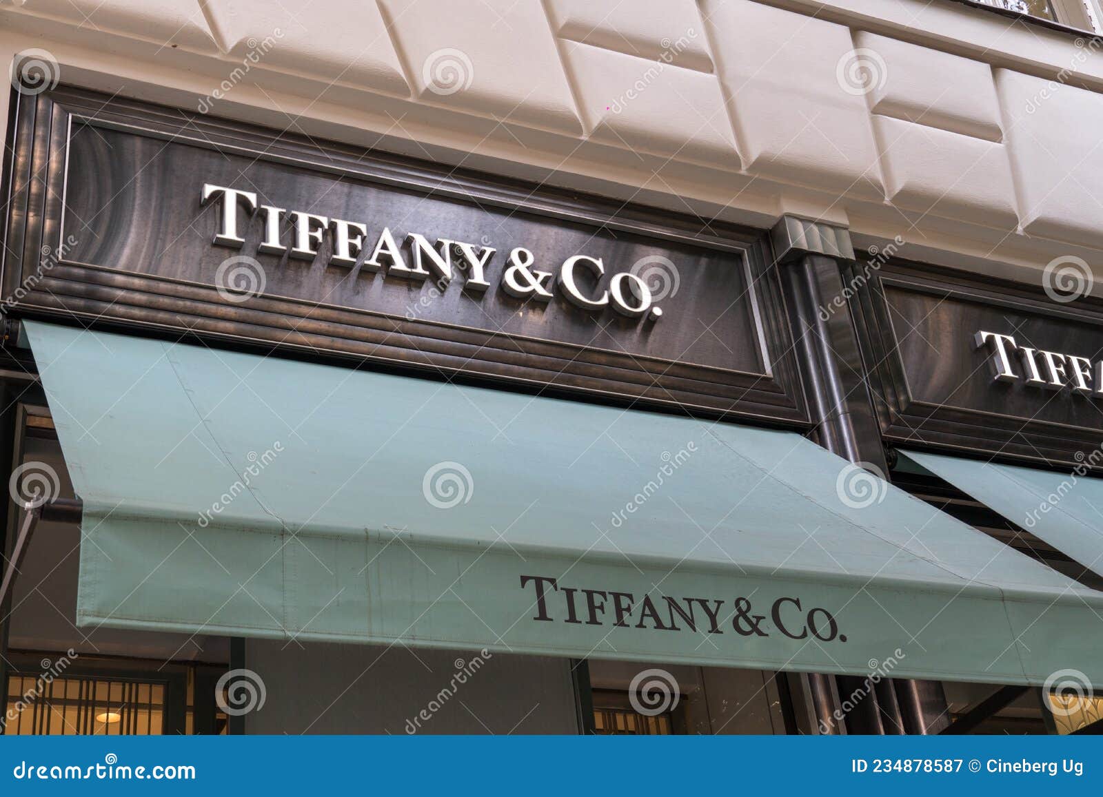 Tiffany store signage editorial photography. Image of jewelery - 234878587