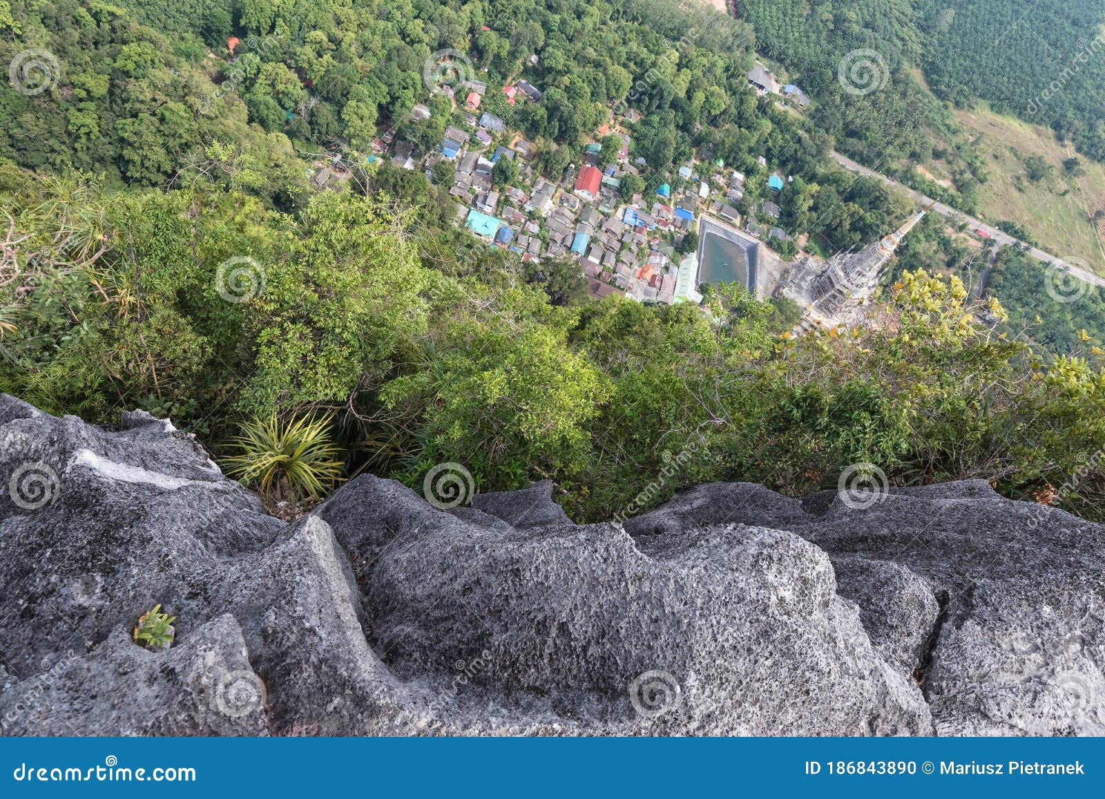 tiger cave temple wat tham seua krabi thailand