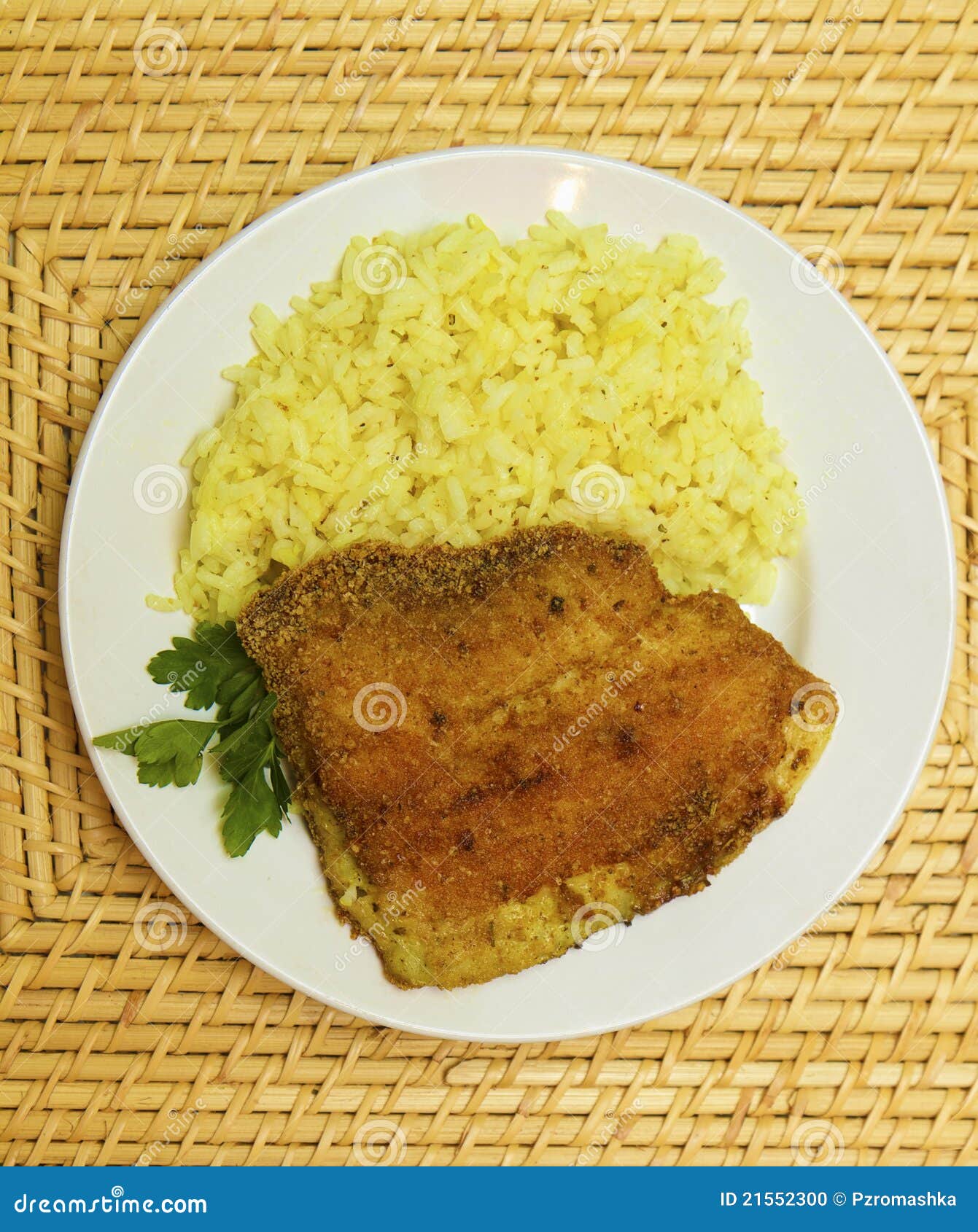 Tilapia empanada frita foto de archivo. Imagen de profundamente 21552300