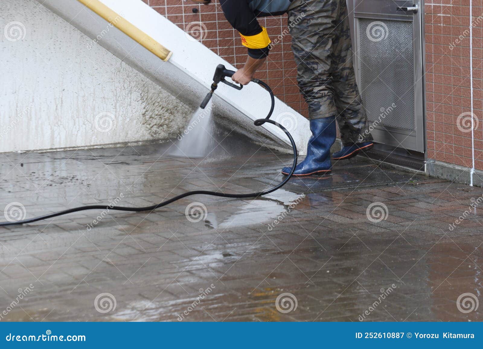 The tile cleaning work. stock image. Image of professional 252610887