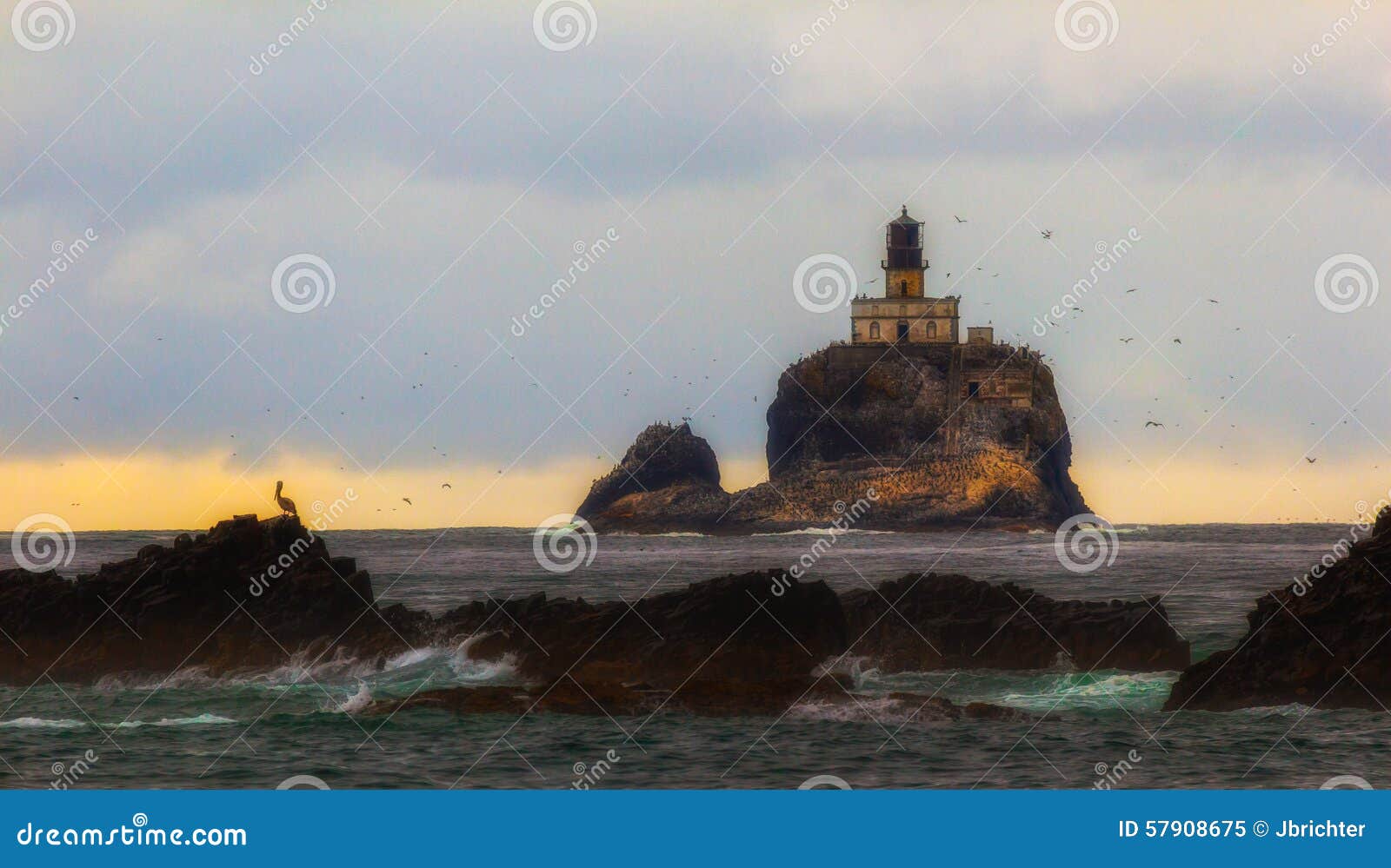tillamook lighthouse, oregon coast