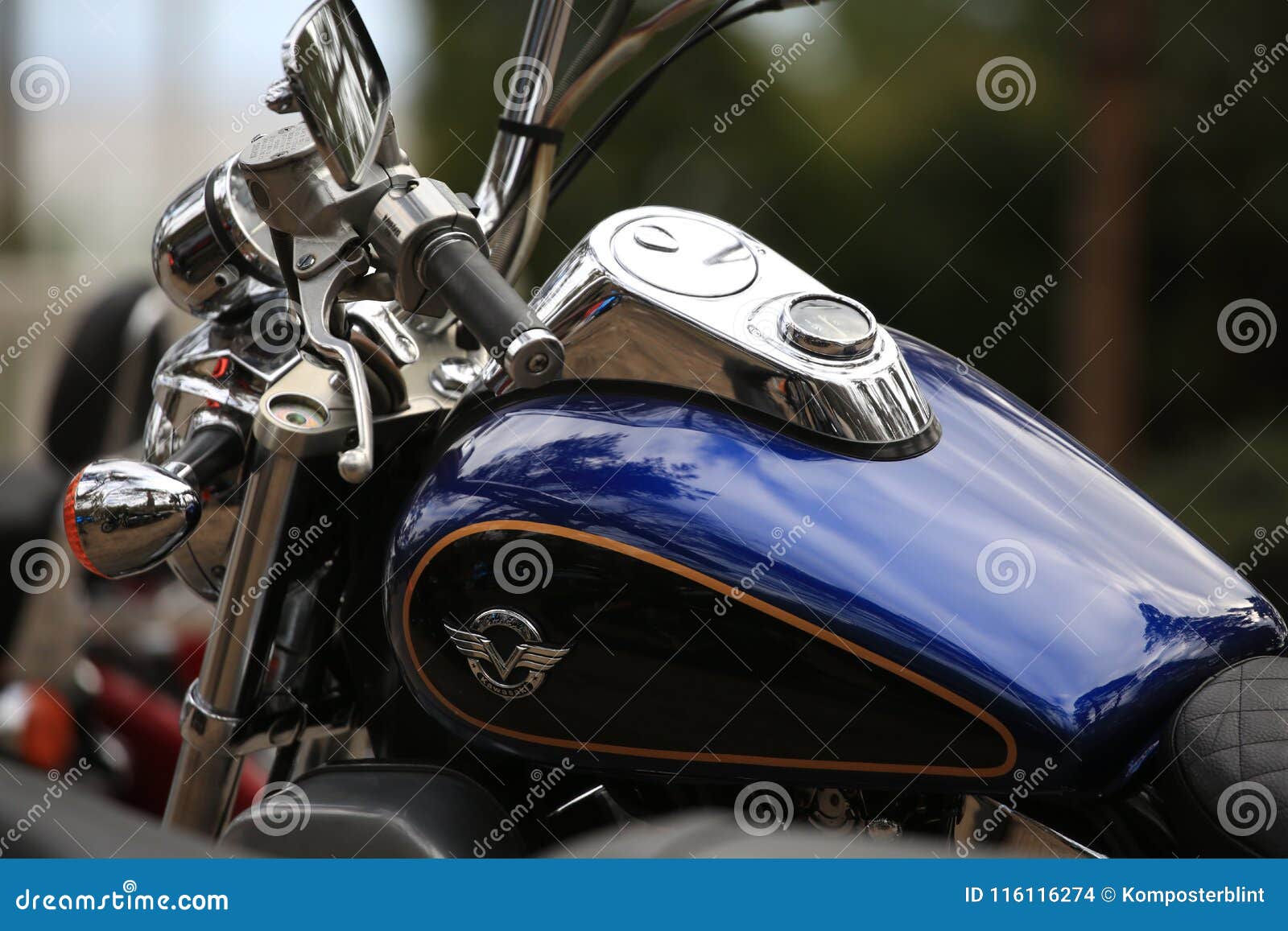 Motorcycle Vulcan VN 1500 Blue and Black. Fuel Tank and Handlebar Close Up Editorial Stock Image - Image of model, 116116274