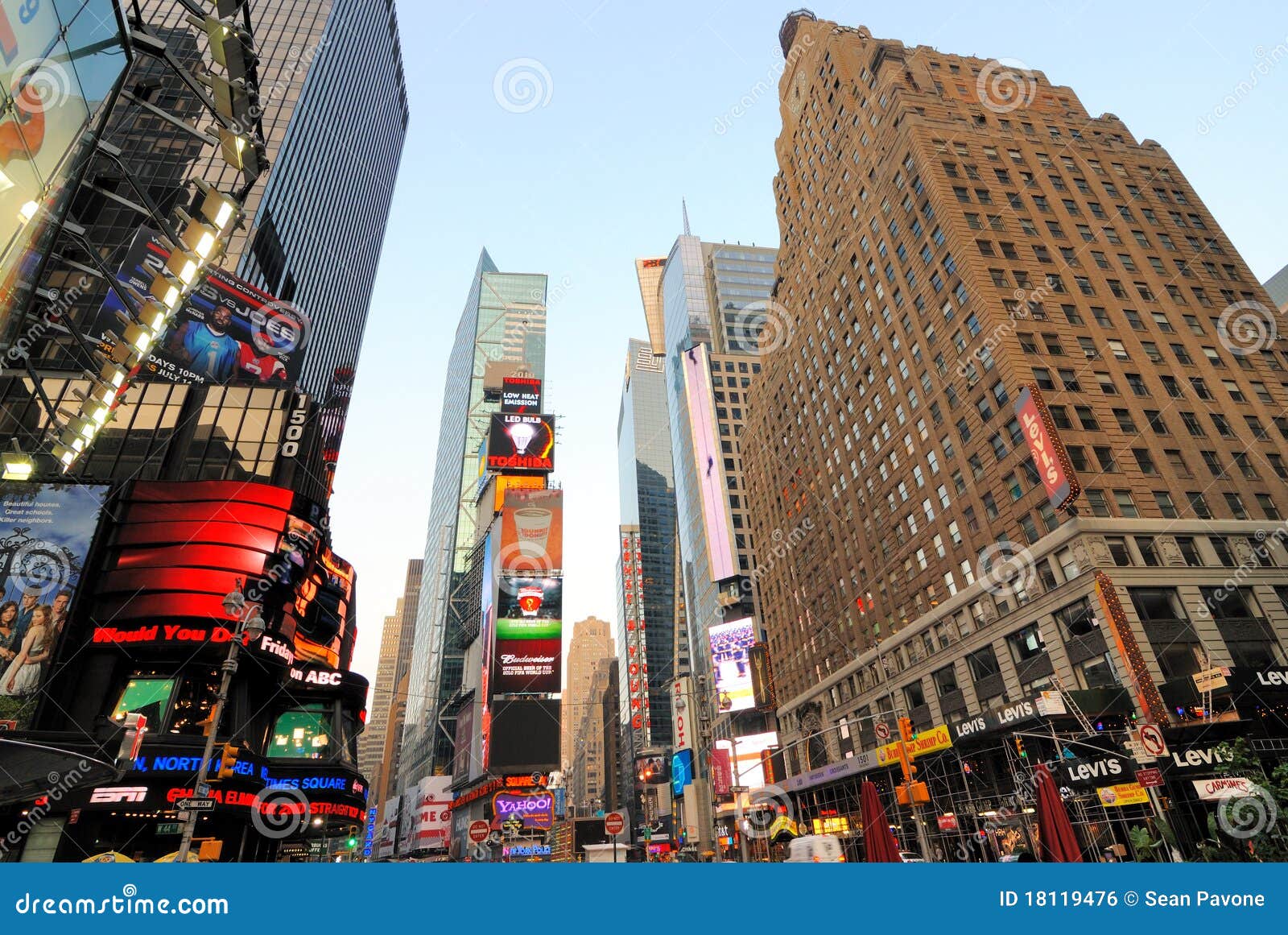 Times Square célèbre New York City.