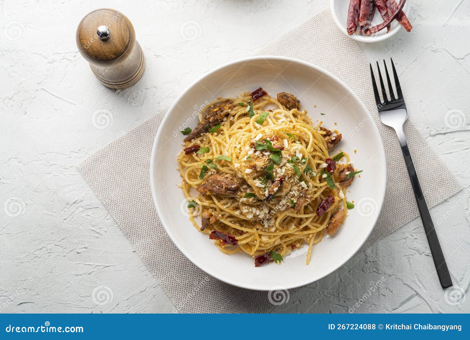 Tinned Mackerel Spaghetti with Lemon Dried Chilli and Breadcrumbs Stock