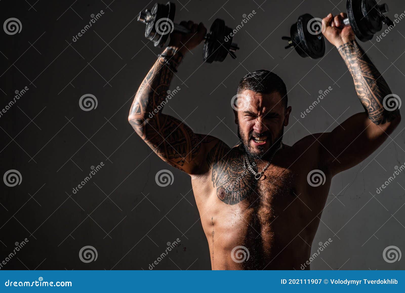 Trabajando desnudo