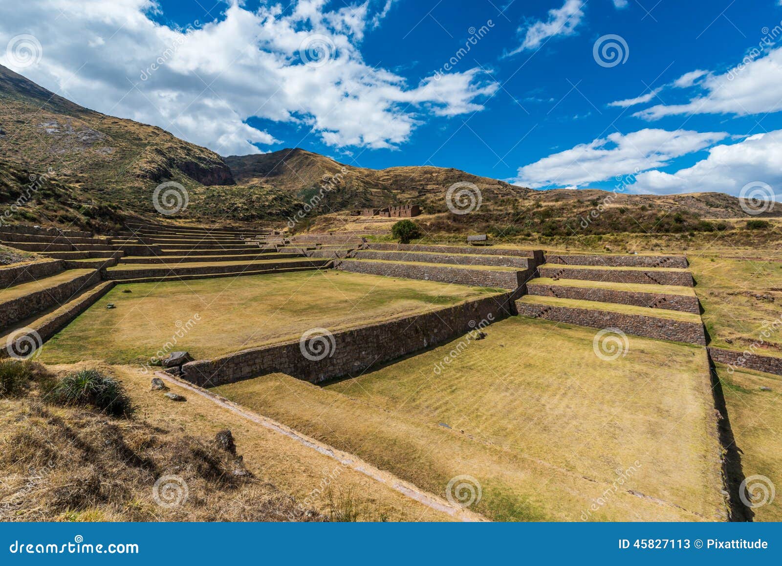 tipon ruins peruvian andes cuzco peru