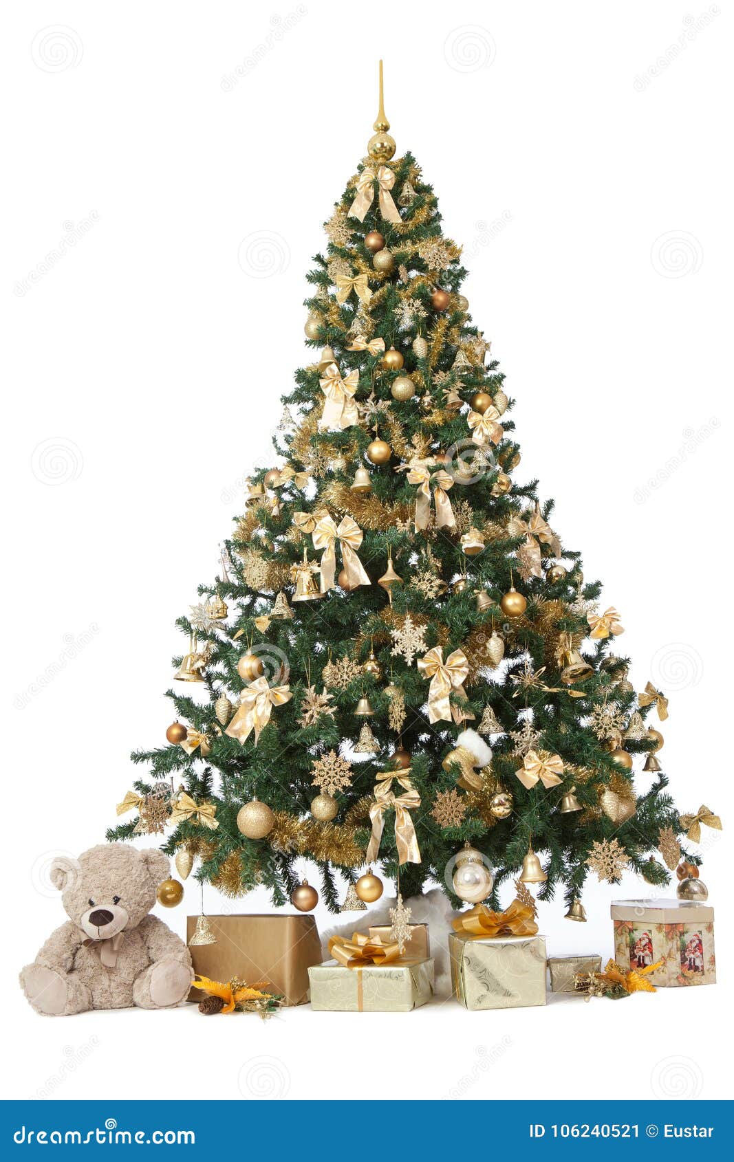 Tiro Do Estúdio De Uma árvore De Natal Ricamente Decorada Com Orn Dourado  Imagem de Stock - Imagem de sazonal, ouro: 106240521