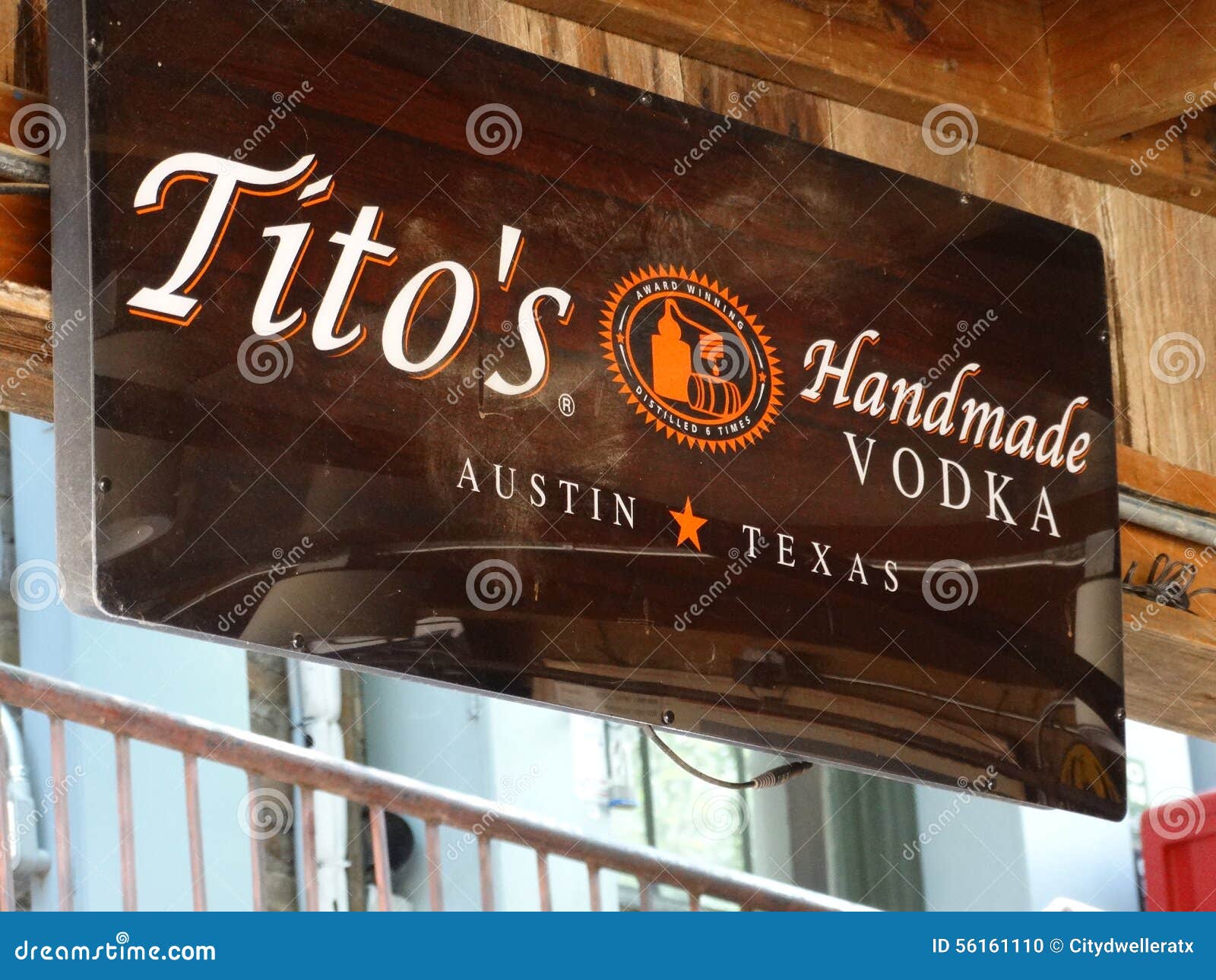 Titos vodkatecken. Titos vodkatecknet lokalt gjorde Austin Texas andar