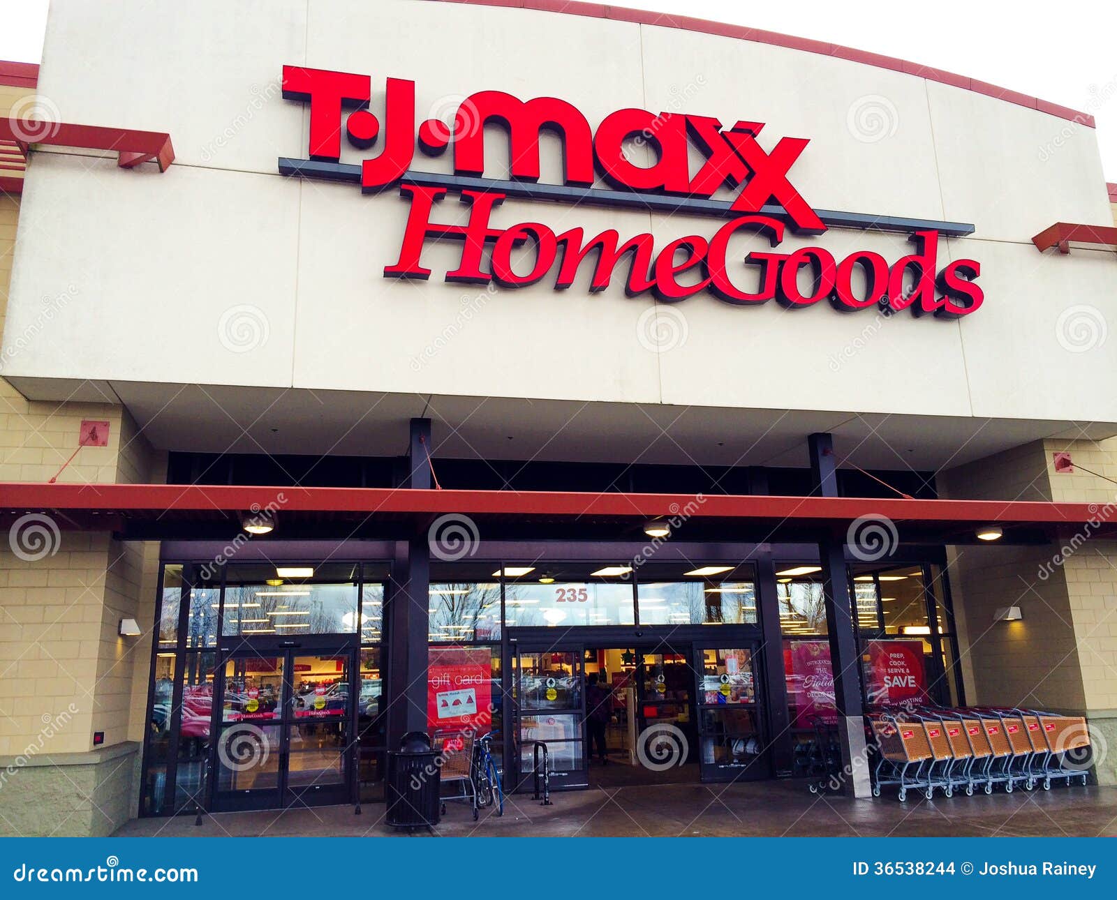 TJ Maxx Home Goods Eugene, or Editorial Stock Image - Image of news,  outside: 36538244