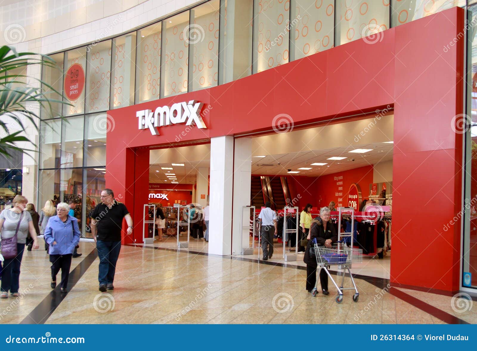 Duidelijk maken Gasvormig noorden TK Maxx shop in a mall editorial stock image. Image of discount - 26314364