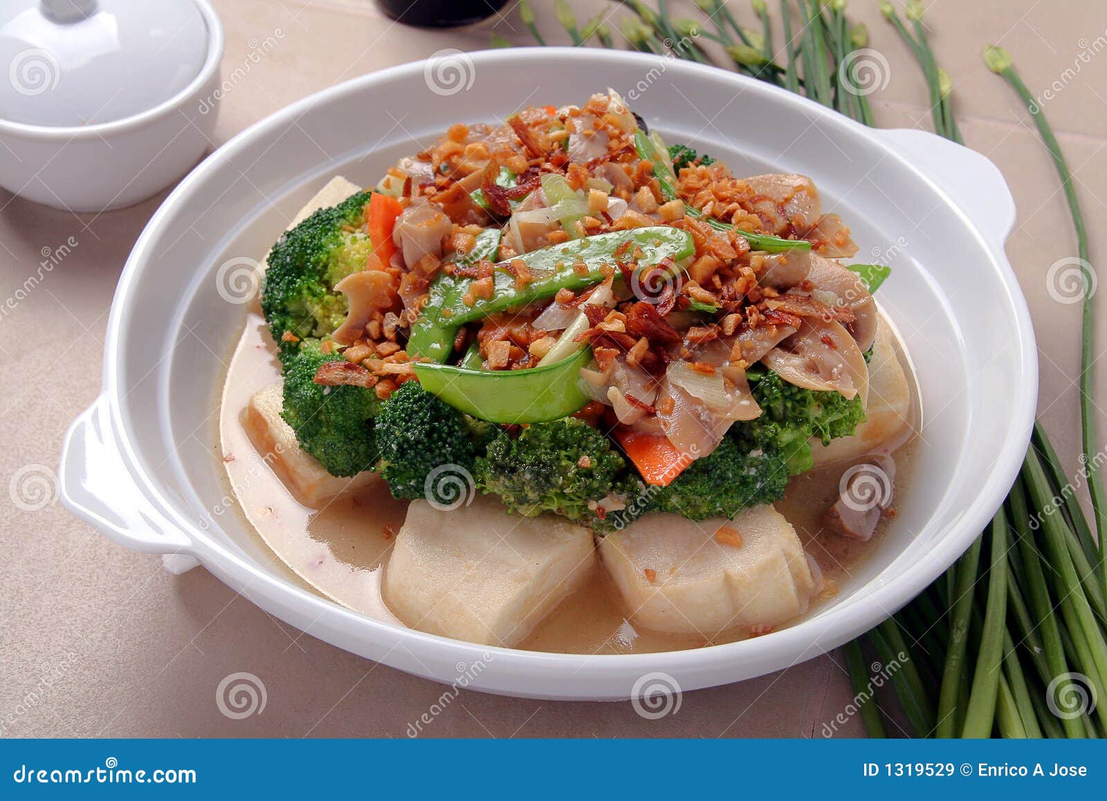 Tofu broccoli stock image. Image of supper, bowl, porcelain 1319529